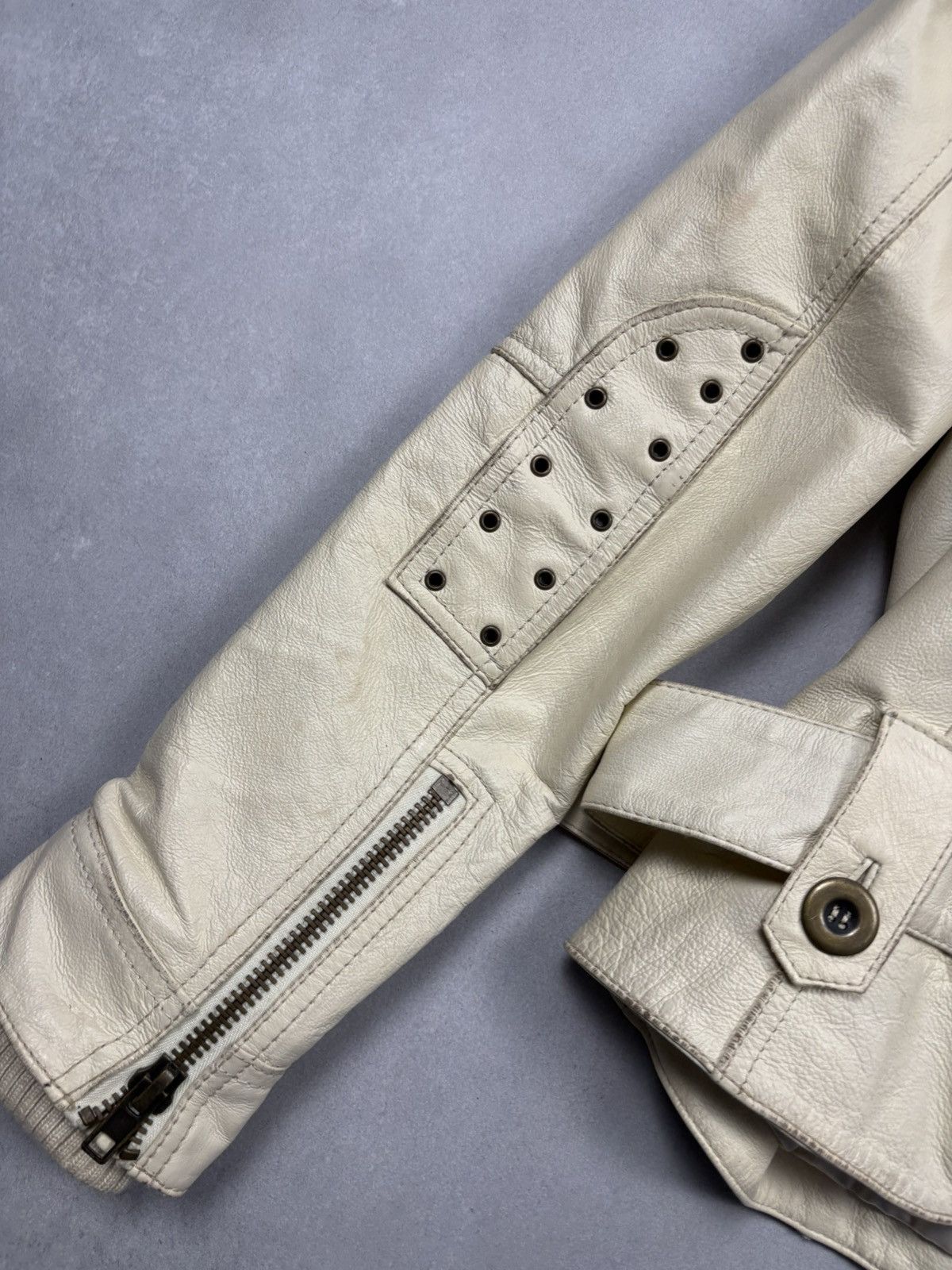 Japanese Brand Vintage Leather Jacket Faux Fur Collar Belted Biker Y2K Hype Size S / US 4 / IT 40 - 11 Thumbnail