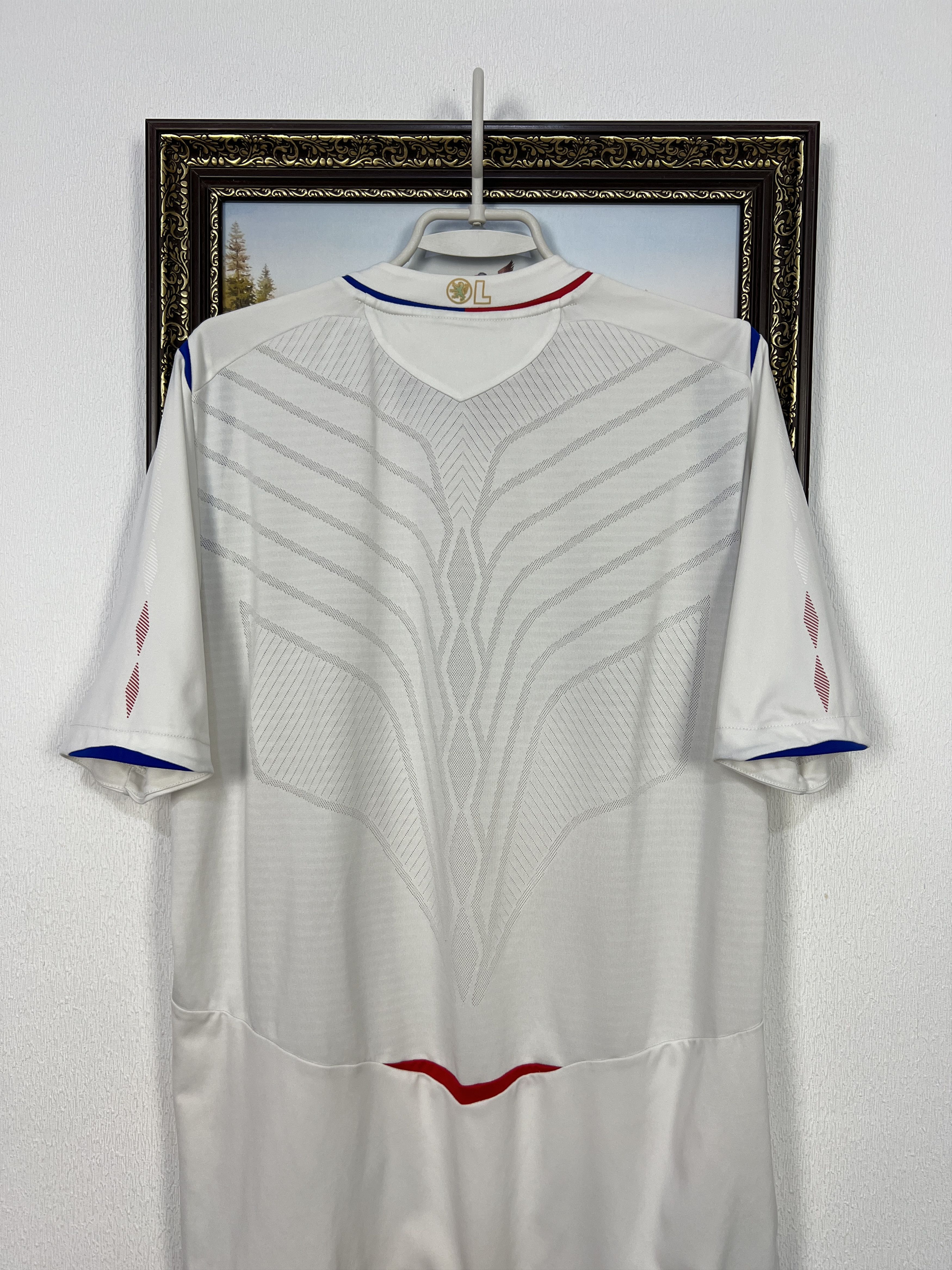 Umbro Olympique Lyonnais Home football shirt 2006 Soccer Umbro Size US L / EU 52-54 / 3 - 13 Thumbnail