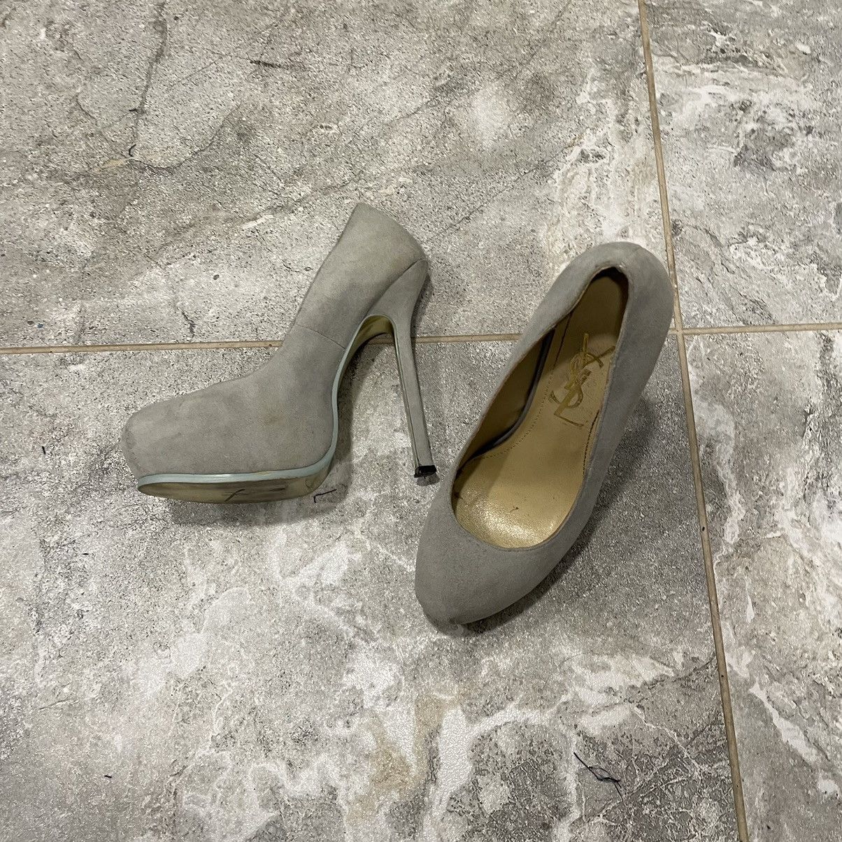 Yves Saint Laurent 35 Yves Saint Laurent Tribtoo Hair Pumps Grey stiletto heels Size US 5 / IT 35 - 1 Thumbnail
