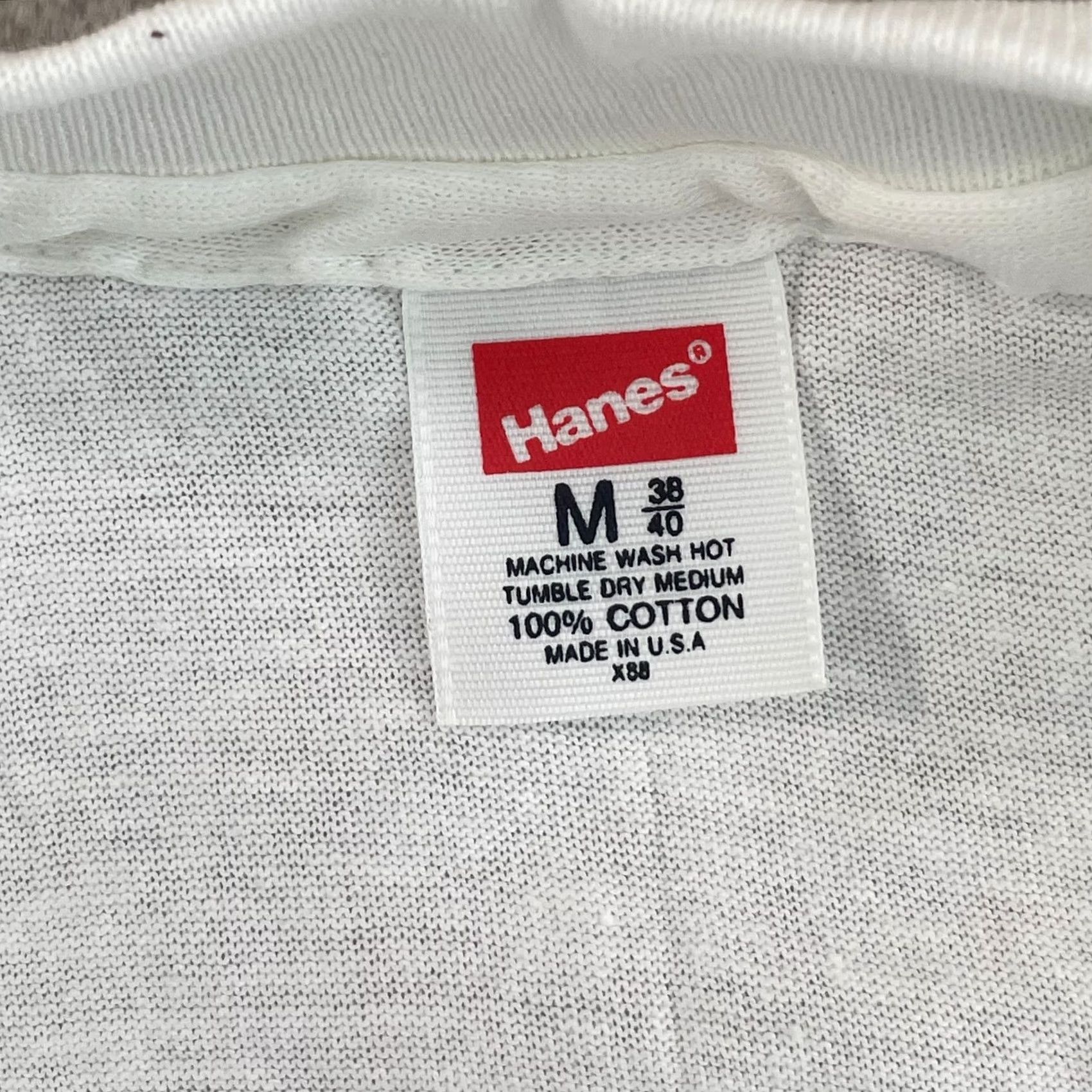Hanes VINTAGE Hanes T Shirt White Cotton V-Neck 80s 70s USA Men M Single Stitch Shirt Mens Size US M / EU 48-50 / 2 - 2 Thumbnail