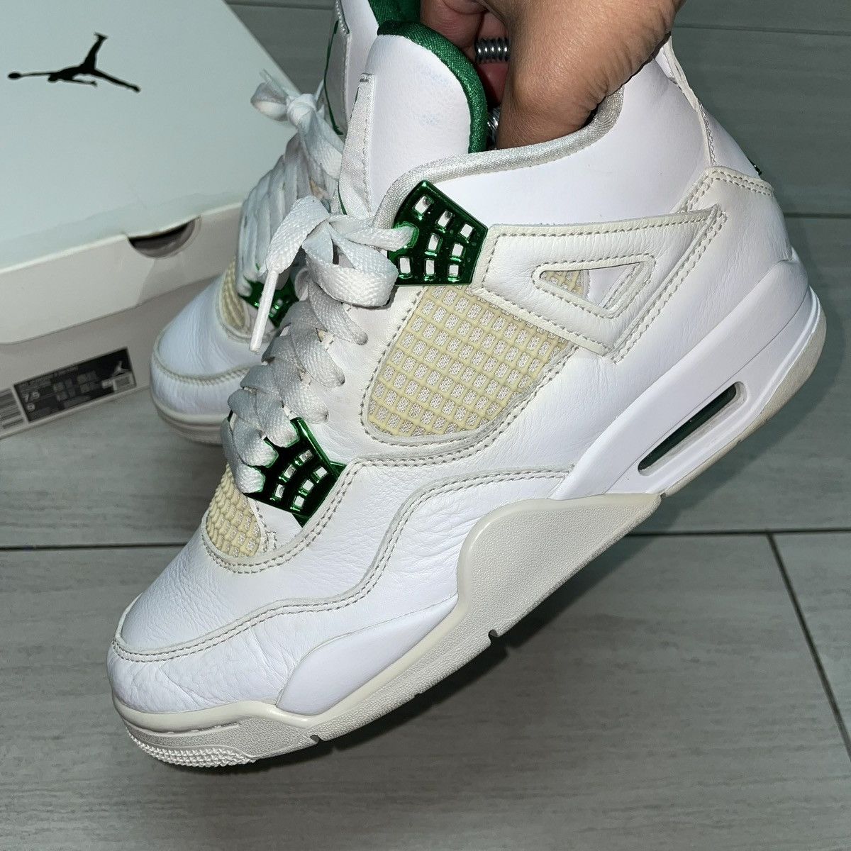 Jordan Brand Jordan 4 Metallic Green Mens size 7.5 Size US 7.5 / EU 40-41 - 7 Thumbnail