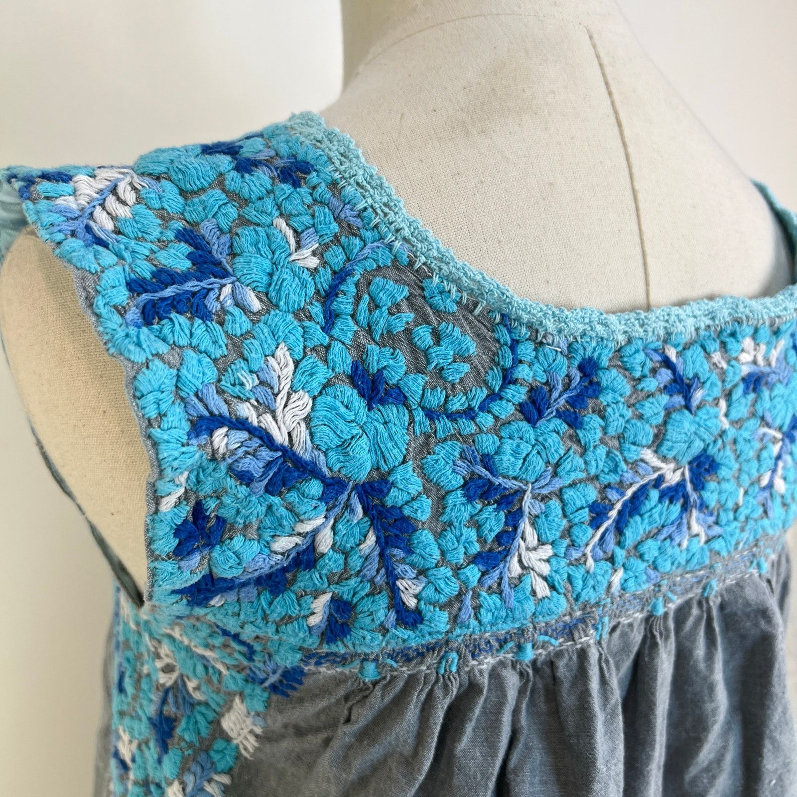 Other Mi Golondrina Arroyo Mini Dress Blue Floral Embroidered Size XS / US 0-2 / IT 36-38 - 8 Thumbnail
