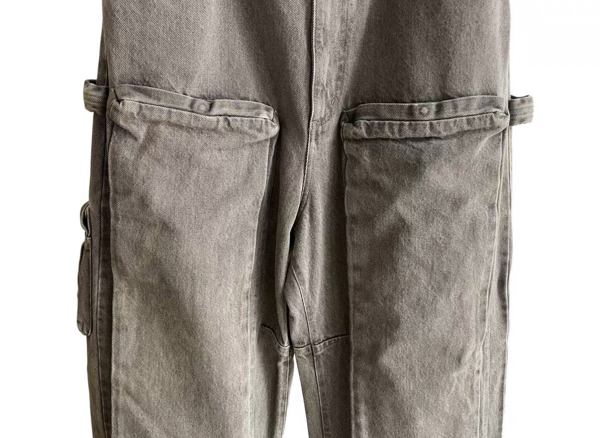 Louis Vuitton Louis Vuitton Double Knee 3D Pocket Cargo Denim Pants J31 Size US 32 / EU 48 - 4 Thumbnail