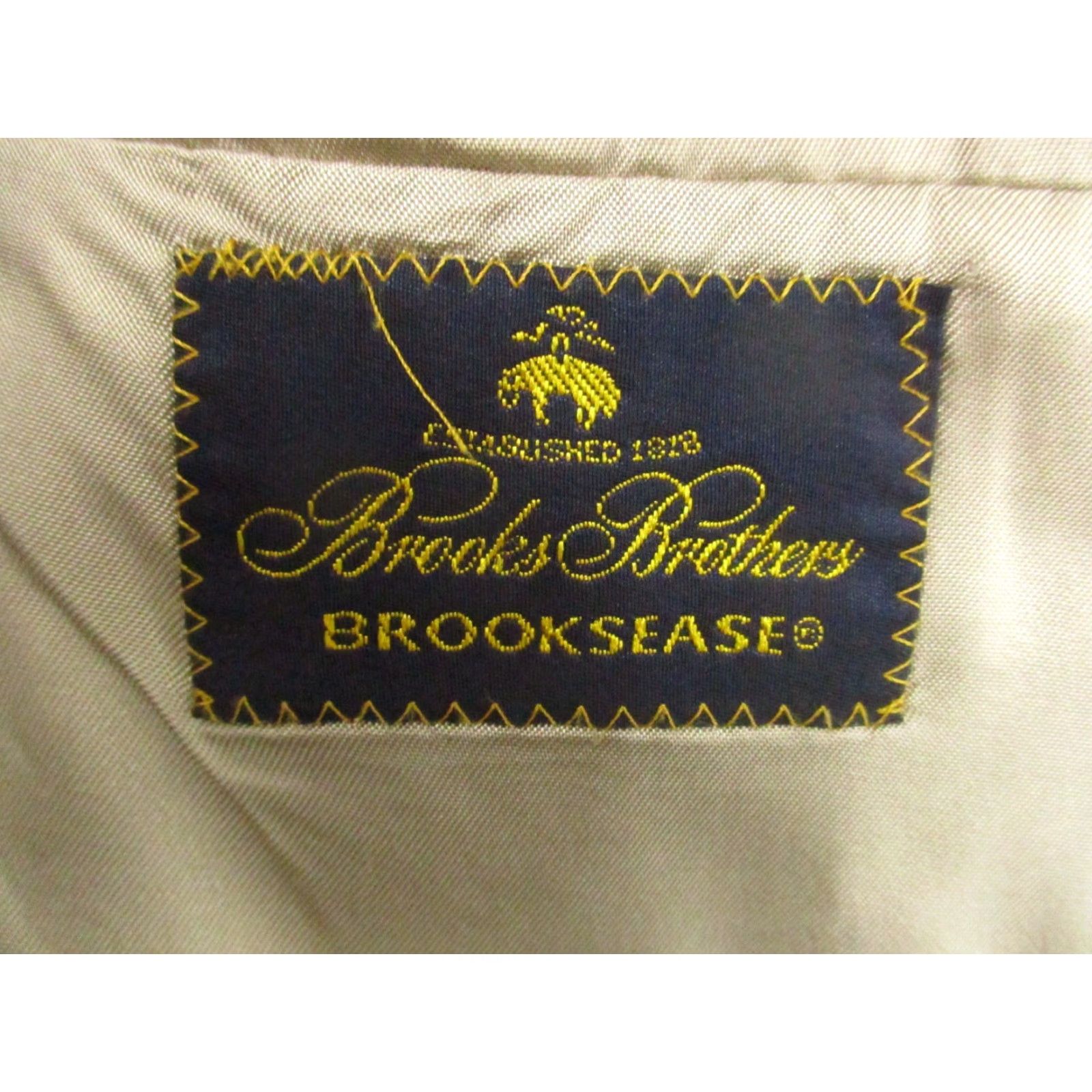Brooks Brothers Vintage Brooks Brothers Blazer Jacket 42 R Beige Brooksease Brooksease Surf? Size 42R - 3 Thumbnail
