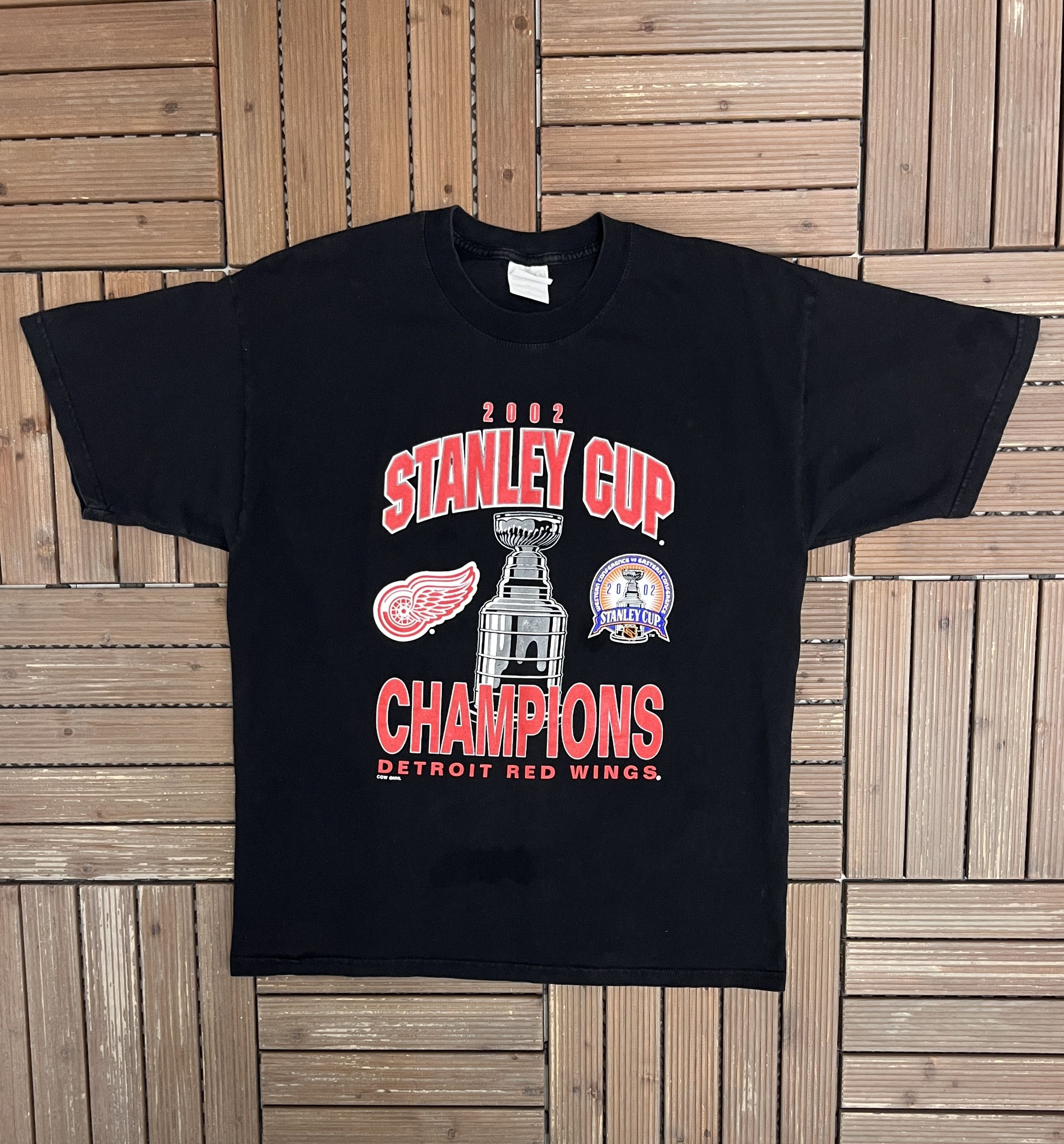 Vintage Detroit Red Wings Stanley Cup Champions 2002 Vintage Tee Size US XL / EU 56 / 4 - 1 Thumbnail