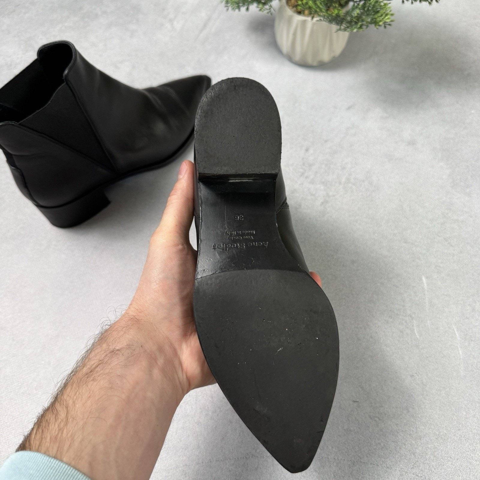 Acne Studios Acne Studios Ankle Boots Leather Chelsea Size 36 Black US 6 Size US 6 / IT 36 - 21 Thumbnail