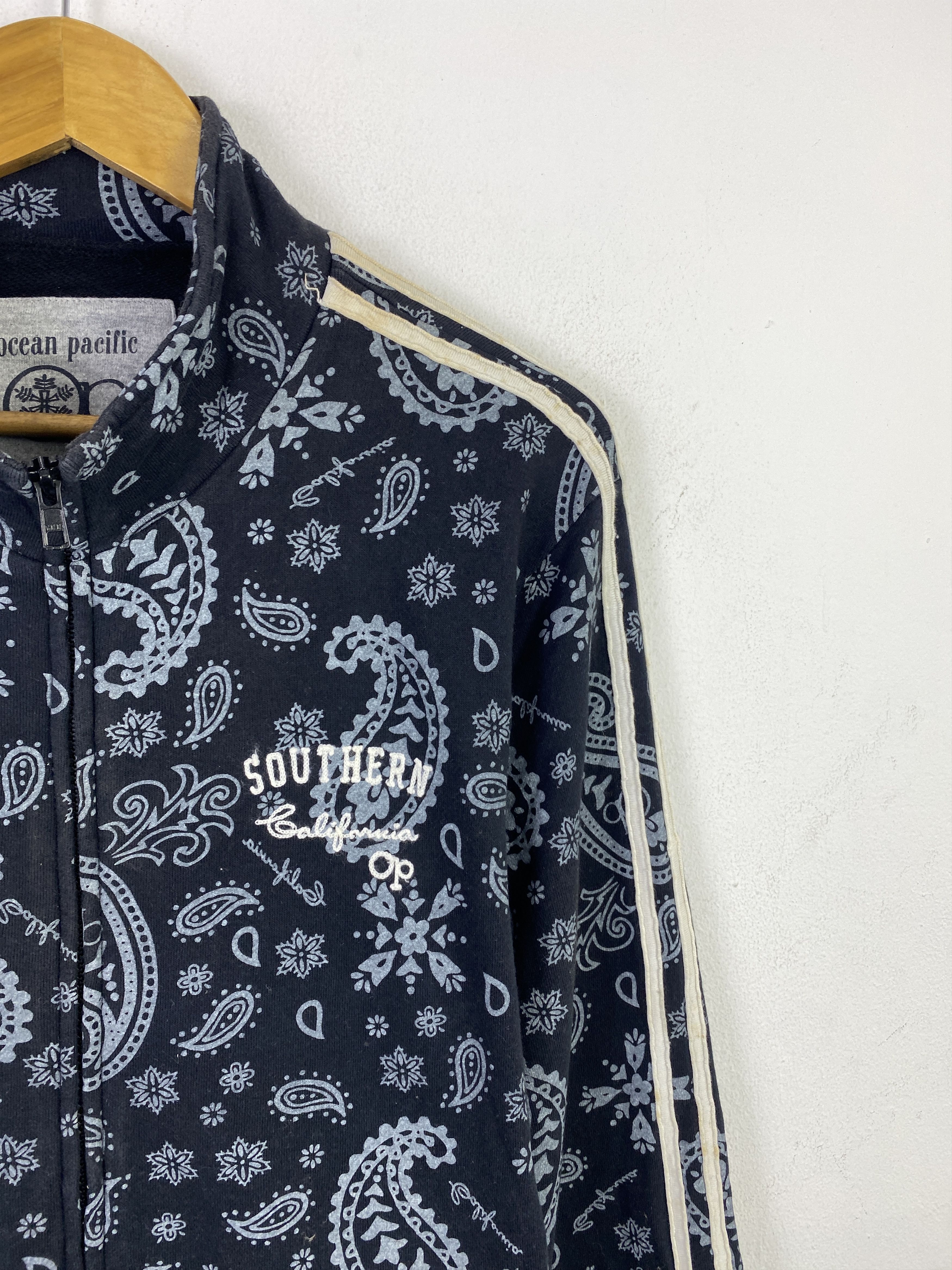 Ocean Pacific Vintage Ocean Pacific Paisley Zipper Up Sweater SH0340 Size US L / EU 52-54 / 3 - 6 Thumbnail