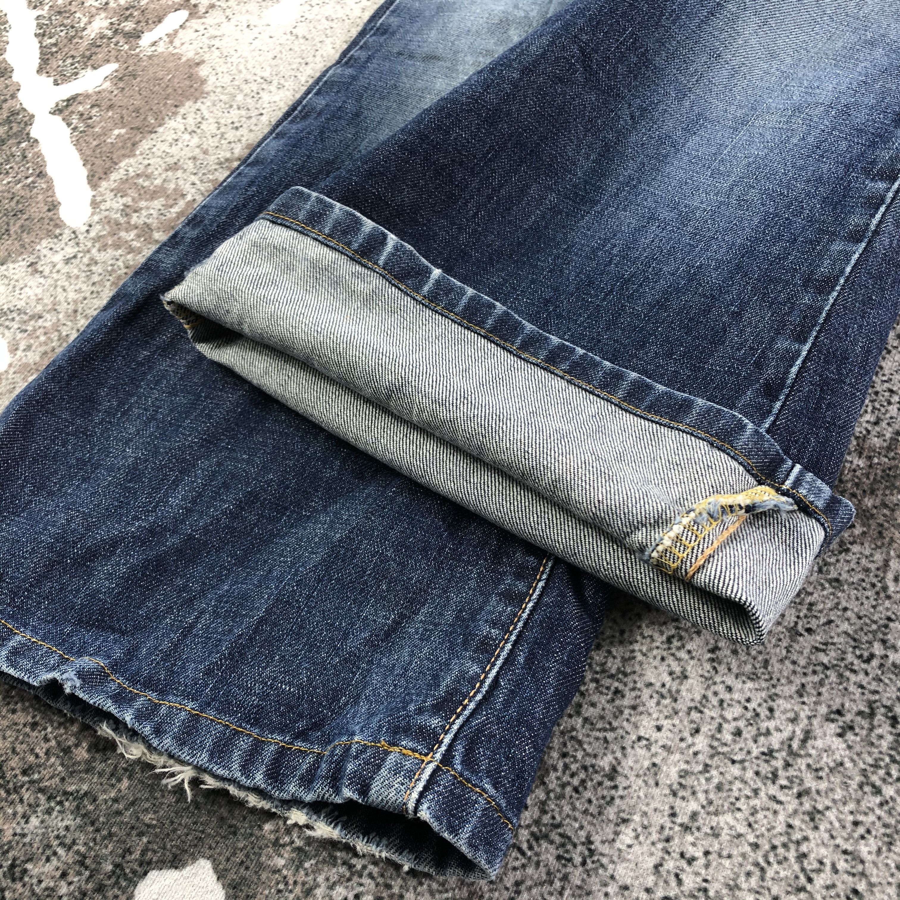 Edwin Vintage Edwin Jeans Faded Blue Flare Denim KJ1498 Size US 27 - 7 Thumbnail