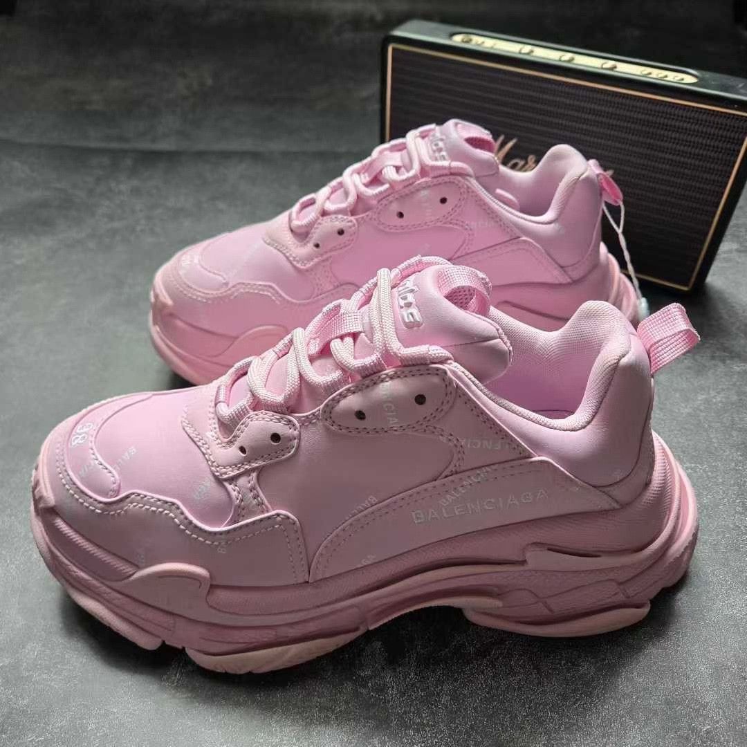 Balenciaga Balenciaga Pink Lowtop Sneakers S Women Size US 6 / IT 36 - 1 Thumbnail