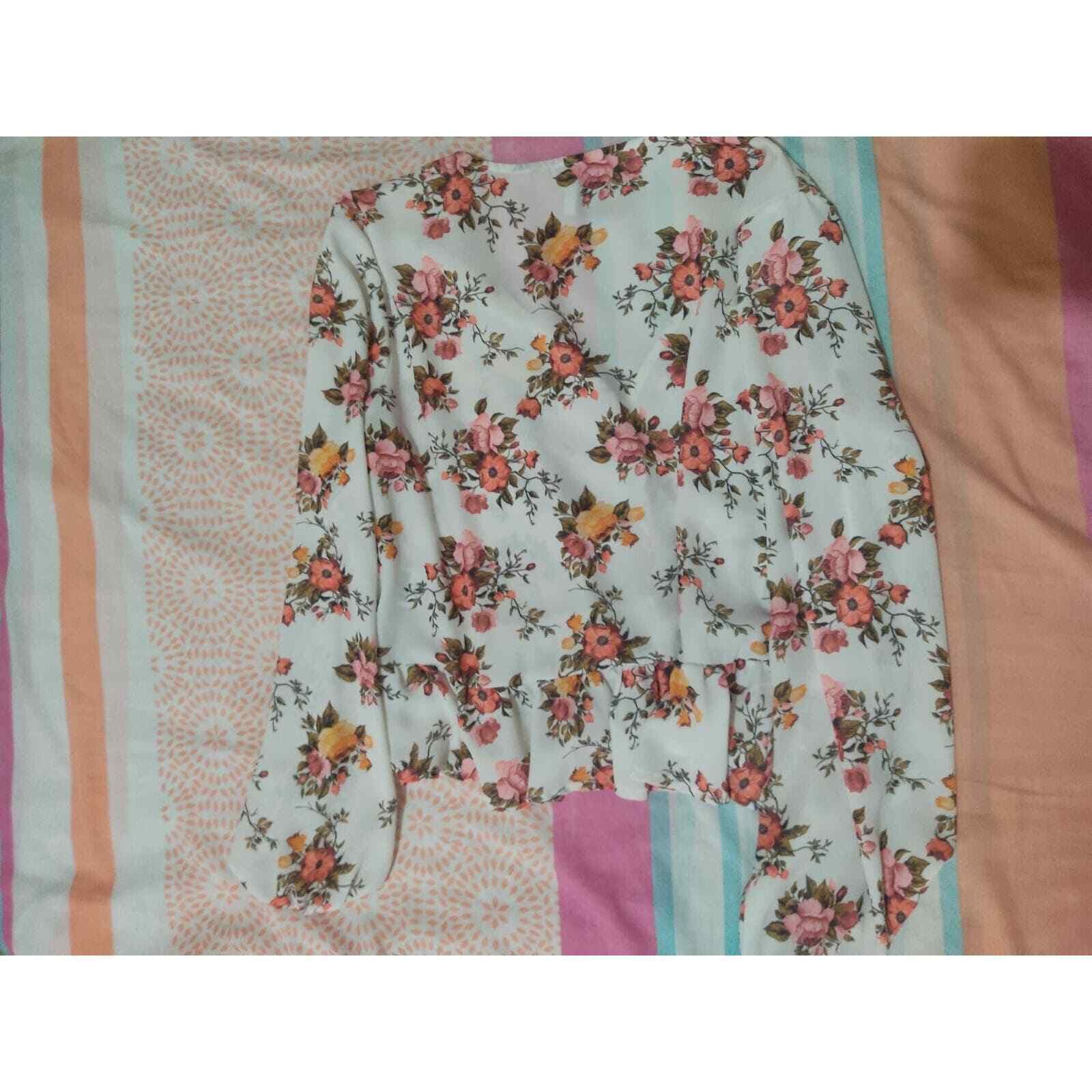 & Other Stories White Long-Sleeve Blouse with Orange Flowers Size M / US 6-8 / IT 42-44 - 3 Thumbnail