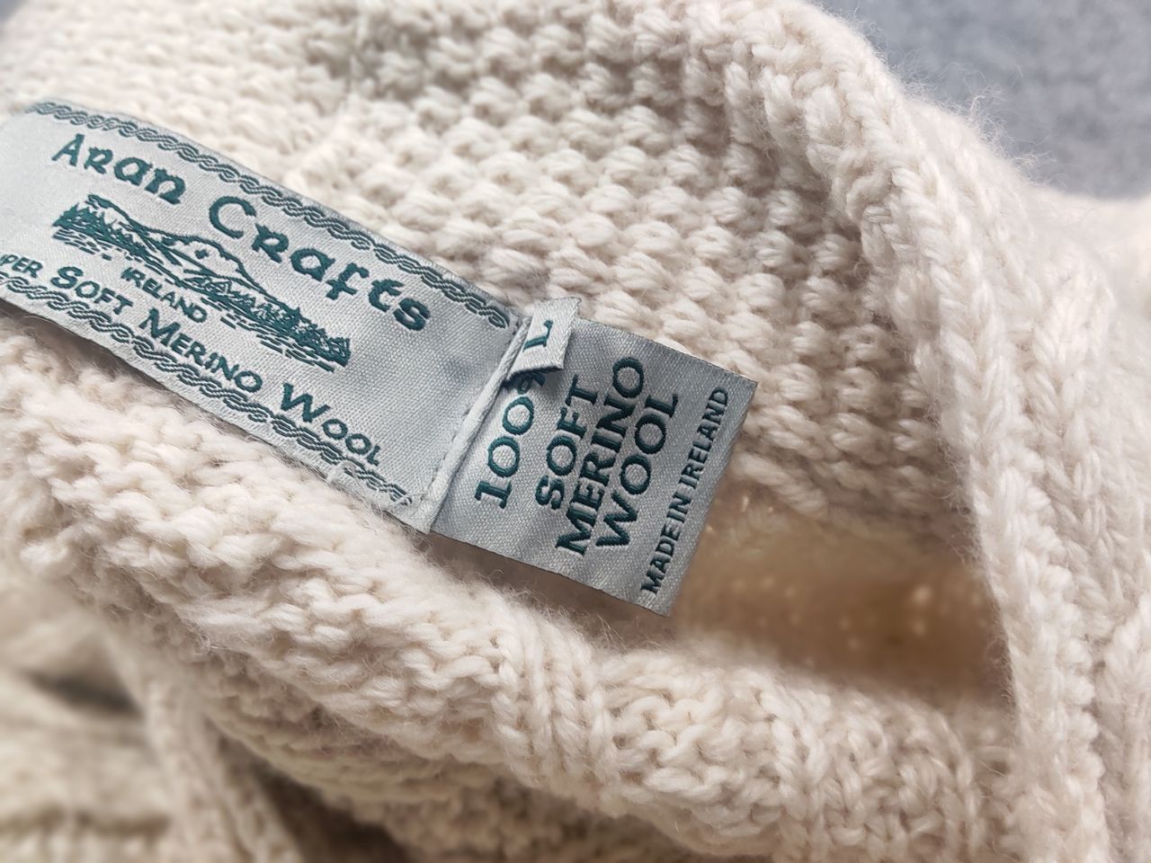 Aran Crafts Aran Crafts soft wool Cable Knit Cardigan Sweater Vintage Size L / US 10 / IT 46 - 13 Thumbnail