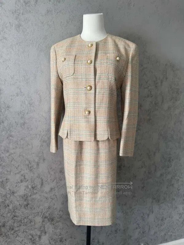 Burberry Burberry Color-Block Wool Blend Mid-Length Coat. Size L / US 10 / IT 46 - 2 Thumbnail