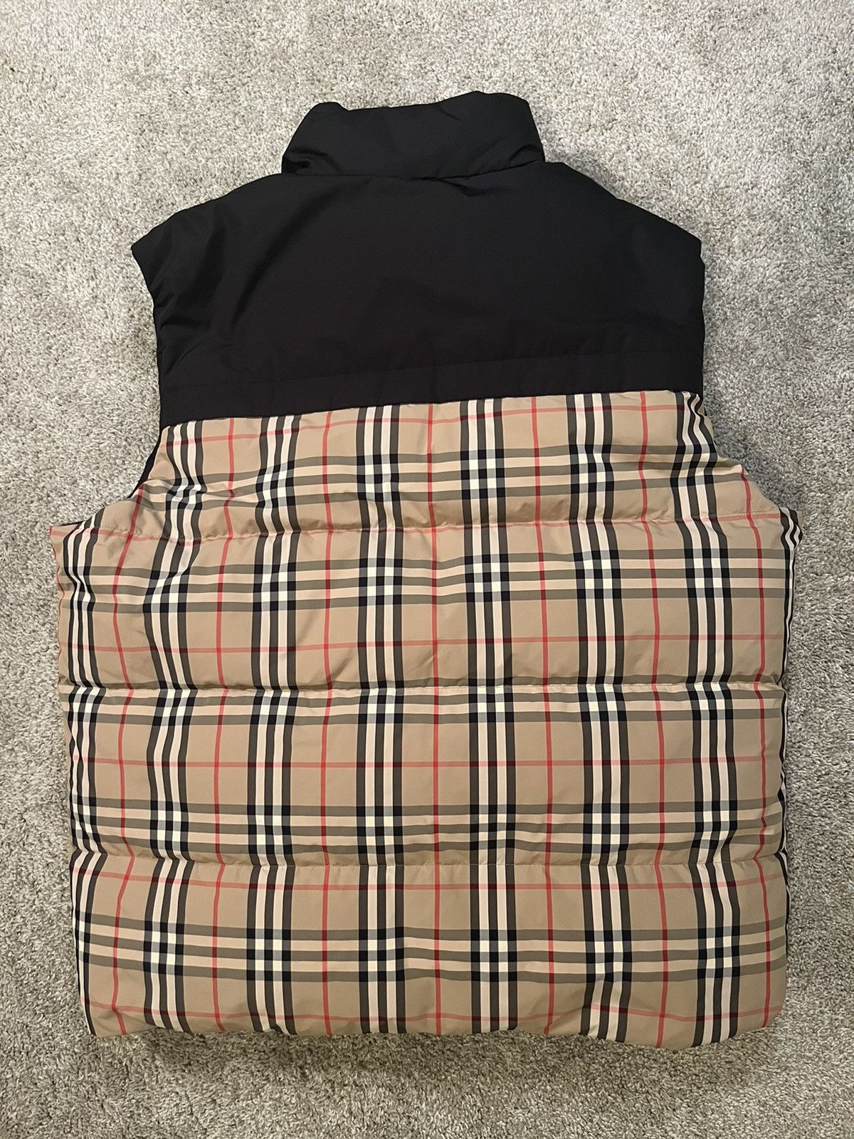 Burberry Burberry Check Reversible Down Vest Size US M / EU 48-50 / 2 - 2 Thumbnail