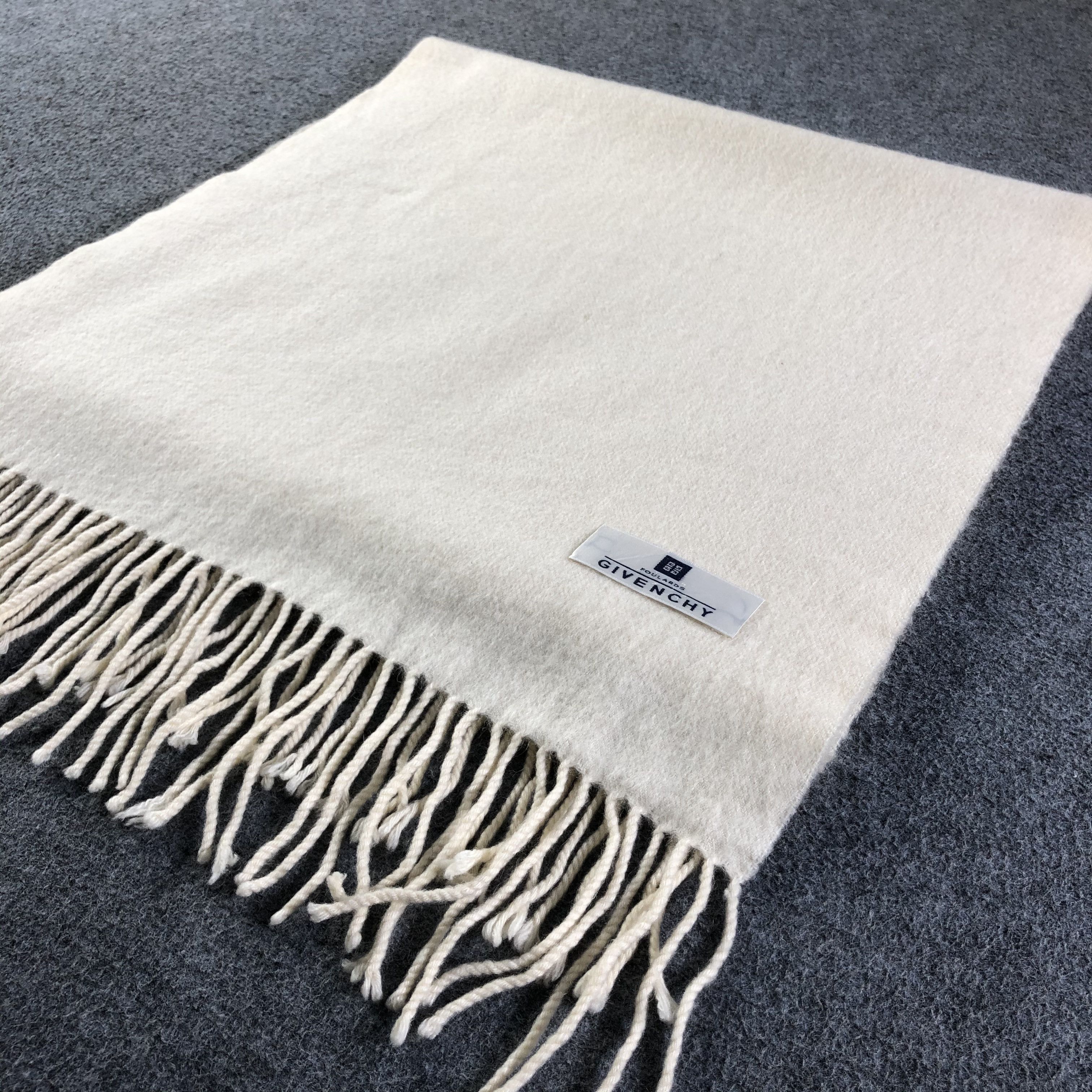 Vintage Givenchy Scarf / Muffler / Neckwear P061 Size ONE SIZE - 3 Thumbnail