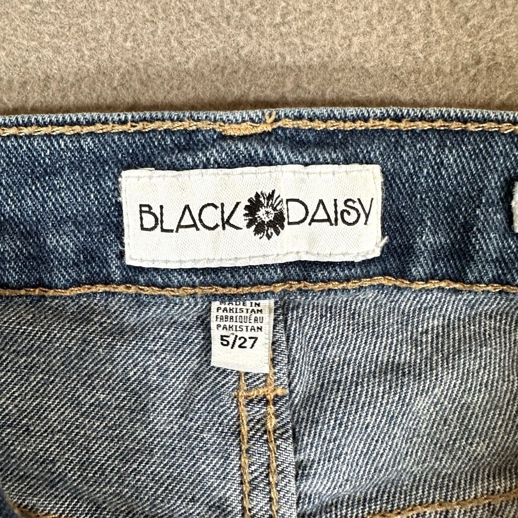 Vintage Black Daisy Jeans Women 5/27 Blue High Rise Straight Crop Denim EUC Jeans Size 27" / US 4 / IT 40 - 3 Thumbnail