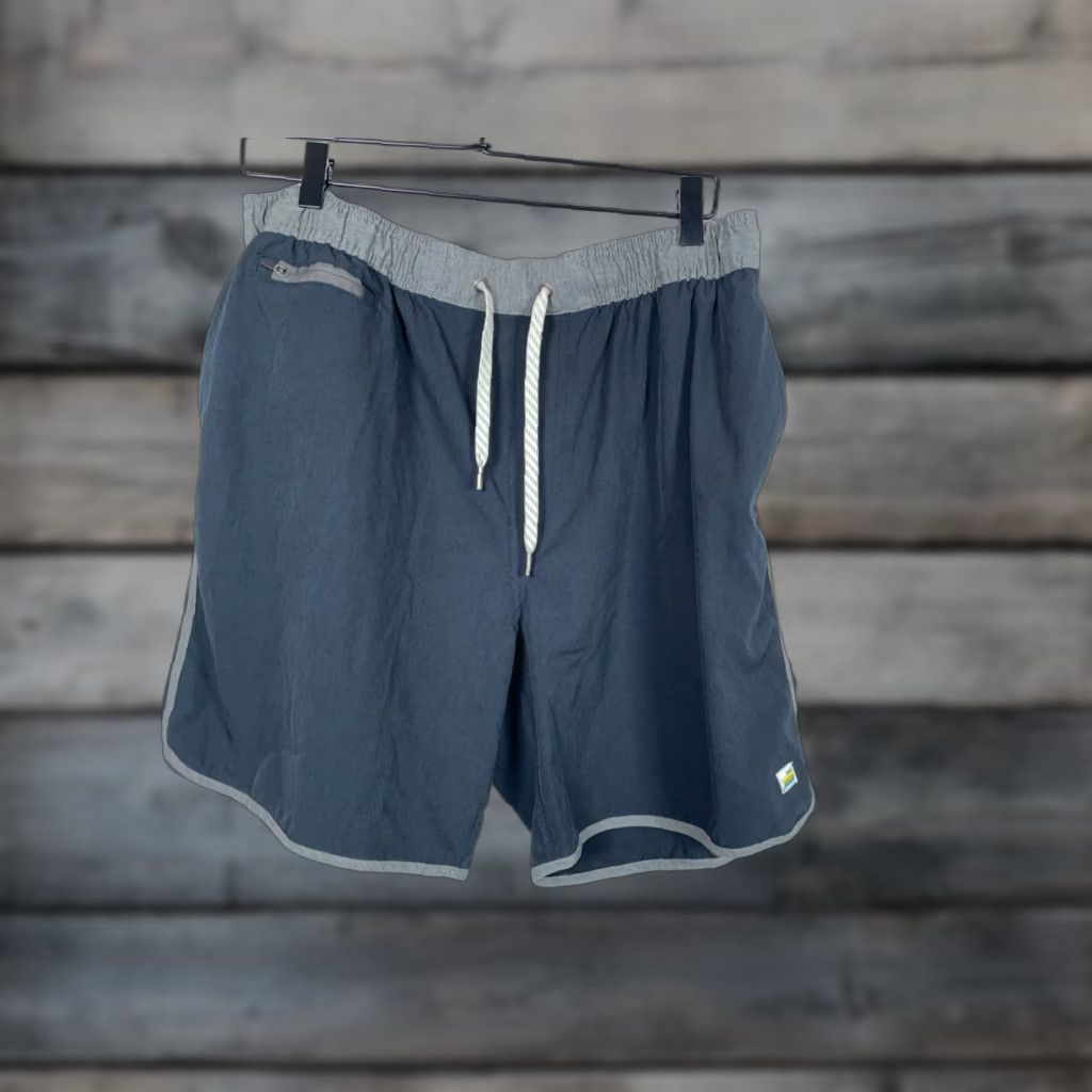 Vuori Vuori Banks Shorts Men's 2XL Black Drawstring Inseam 7" V330 Athletic Casual Activewear Elastic Waist Pockets Cotton Polyester Cotton Blend Short Size US 34 / EU 50 - 1 Thumbnail