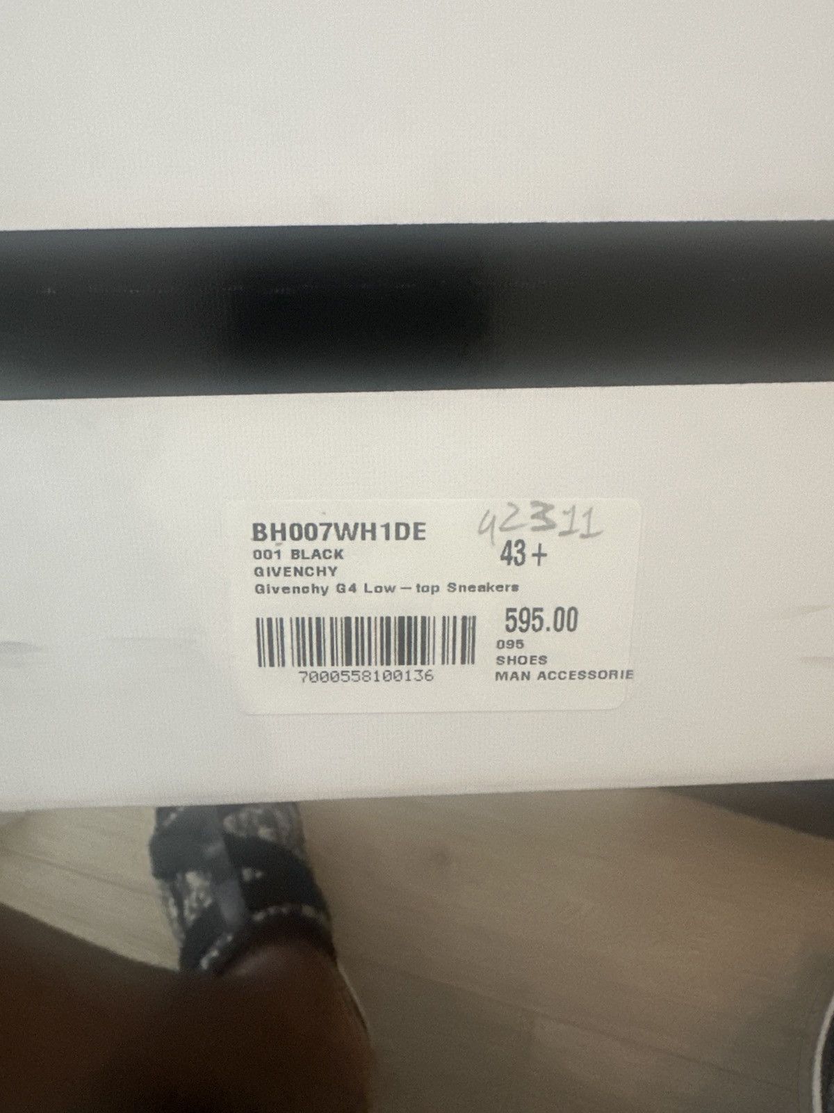 Givenchy Givenchy G4 logo Sneakers Size US 10.5 / EU 43-44 - 8 Thumbnail