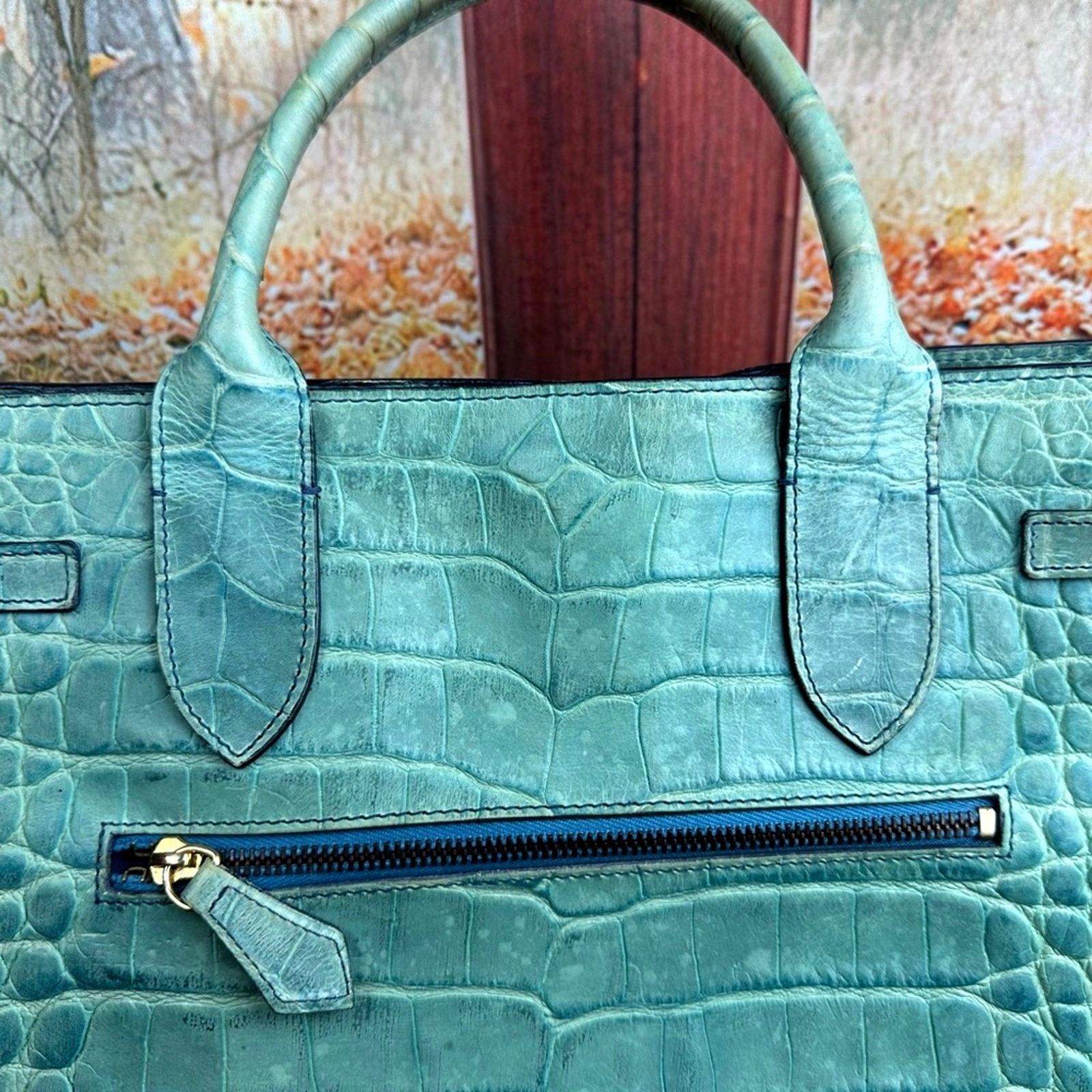 Dooney & Bourke Dooney & Bourke Green Crocodile Embossed Shoulder Bag Size ONE SIZE - 3 Thumbnail