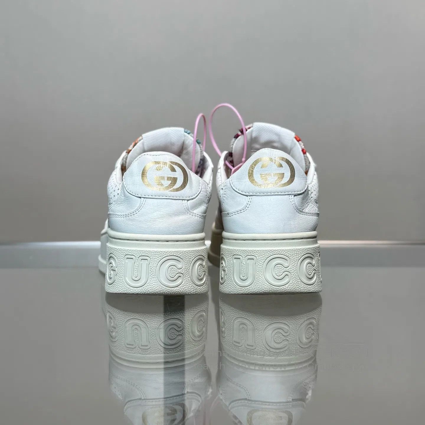 Other Guicci White embroidered vintage flower cookie-shaped shoe Size US 5.5 / IT 35.5 - 4 Thumbnail