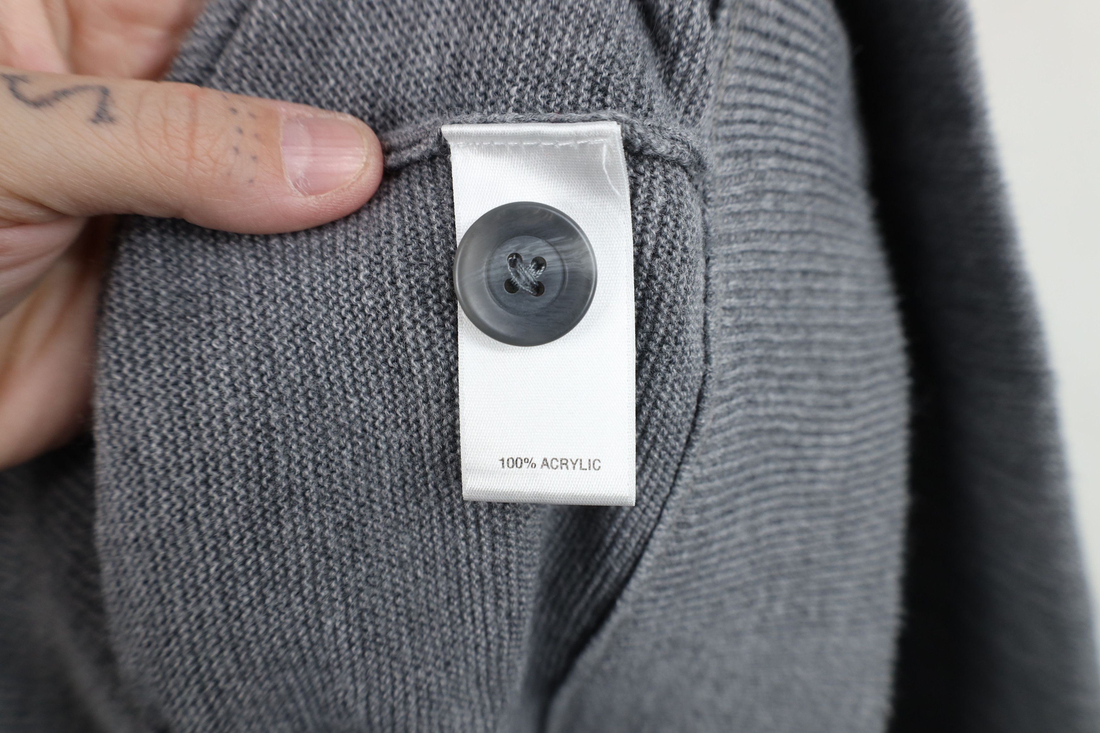 Vintage Vintage 90s Streetwear Button Cardigan Sweater Gray Acrylic Size US M / EU 48-50 / 2 - 9 Thumbnail