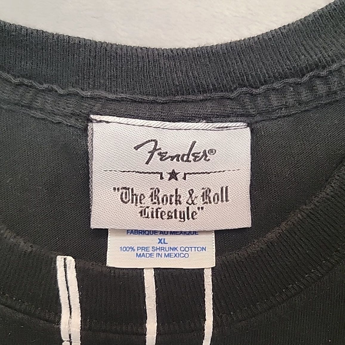 Fender Fender Guitars Shirt Mens XL Black Crewneck Casual Short Sleeve Stratocaster TEE Size US XL / EU 56 / 4 - 3 Thumbnail