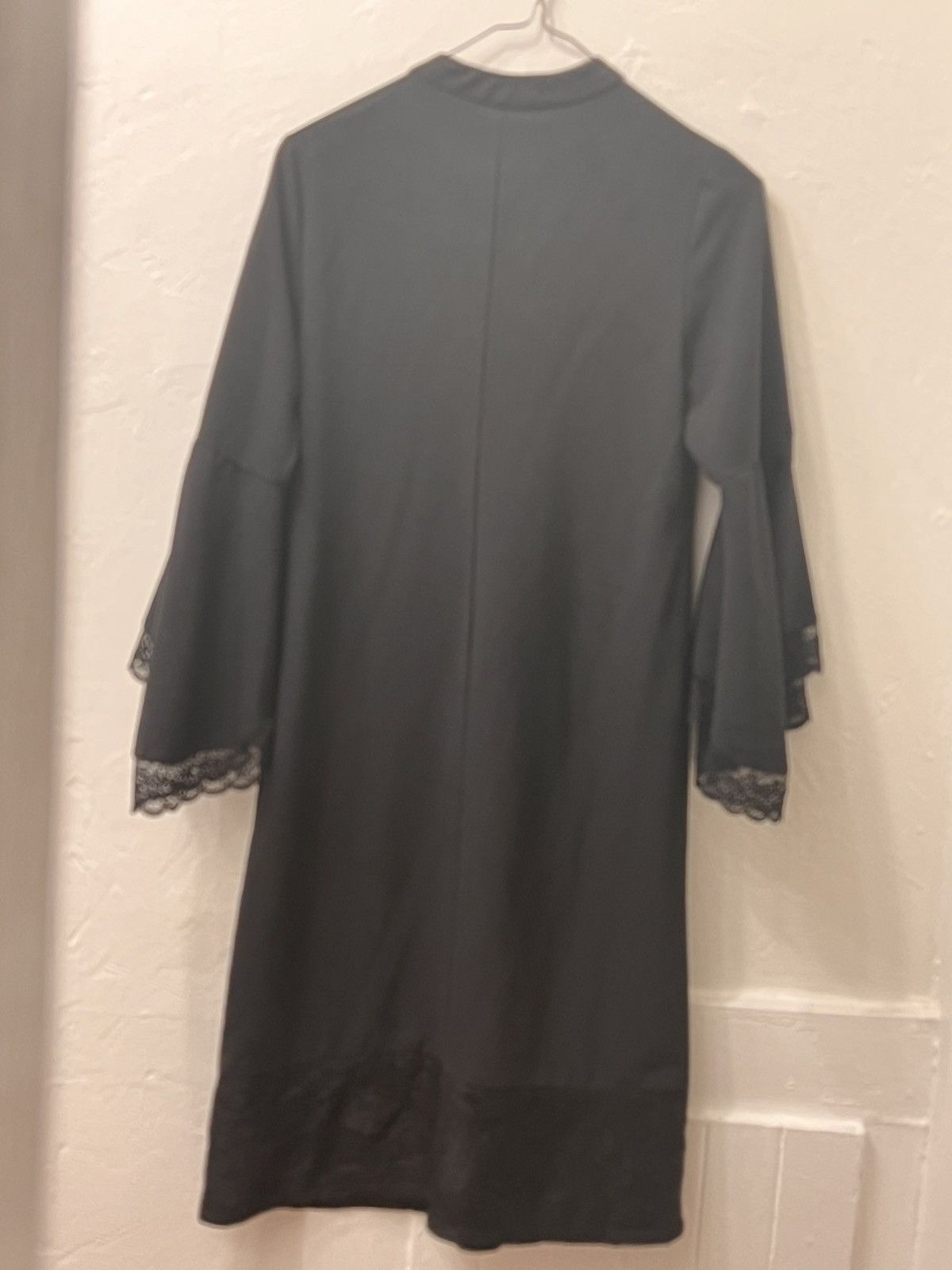 Zara Zara Basic Women's Lace Bell Sleeve Black Dress Size S / US 4 / IT 40 - 6 Thumbnail