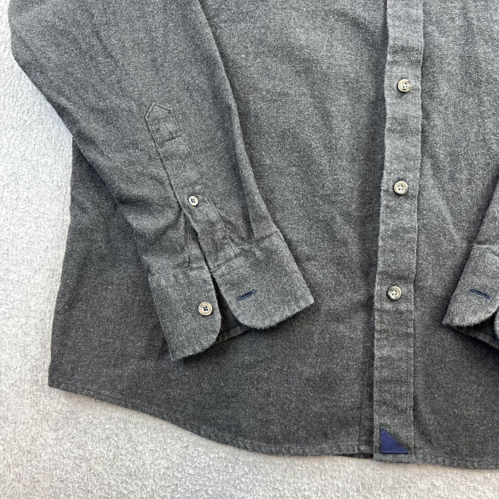 UNTUCKit UNTUCKit Shirt Mens XL Gray Long Sleeve Button-Down Cotton Flannel Casual Size US XL / EU 56 / 4 - 6 Thumbnail