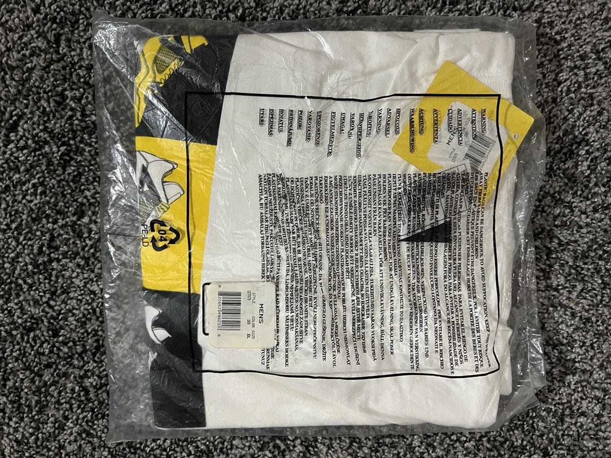 Jordan Brand Sz 2XL 2006 Air Jordan Retro Lightning Thunder T Shirt Size US XXL / EU 58 / 5 - 3 Thumbnail