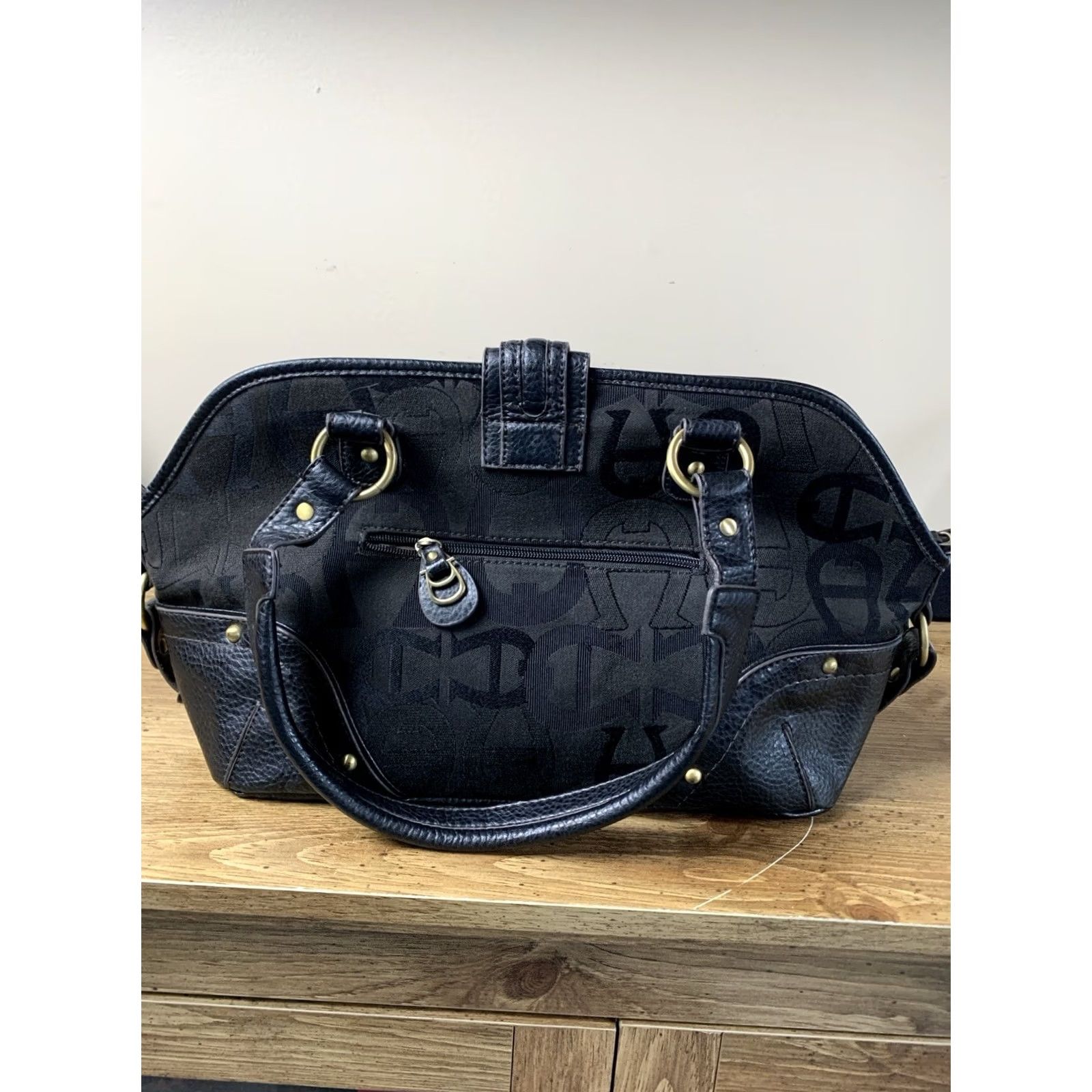 Etienne Aigner Etienne Aigner Women's Shoulder Bag Brown Leather Zip Closure Double Handles Gold Hardware 90s Vintage-Inspired Size ONE SIZE - 6 Thumbnail