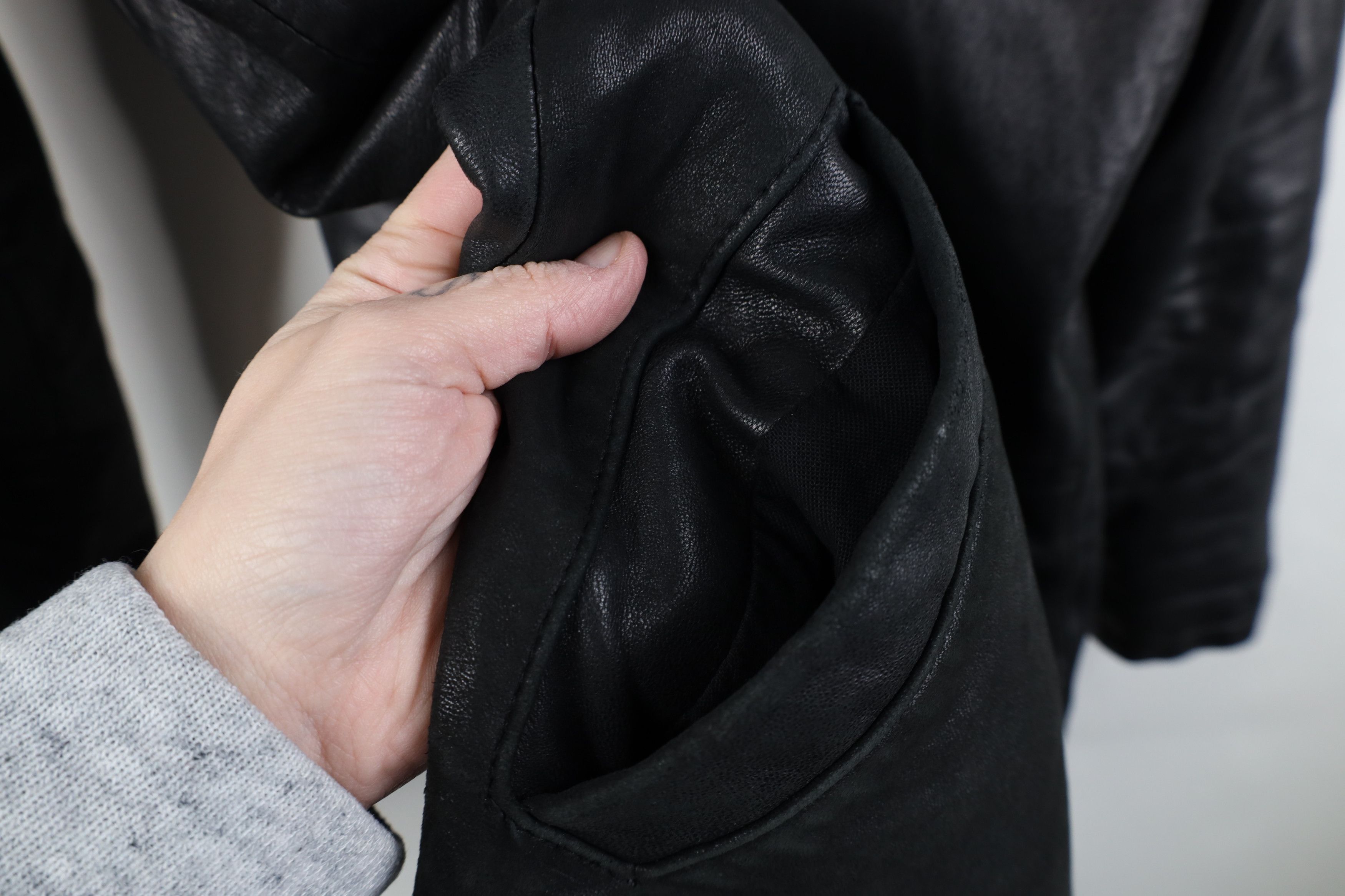 Vintage Vintage 90s Streetwear Leather Fur Trim Hooded Jacket Black Size L / US 10 / IT 46 - 6 Thumbnail