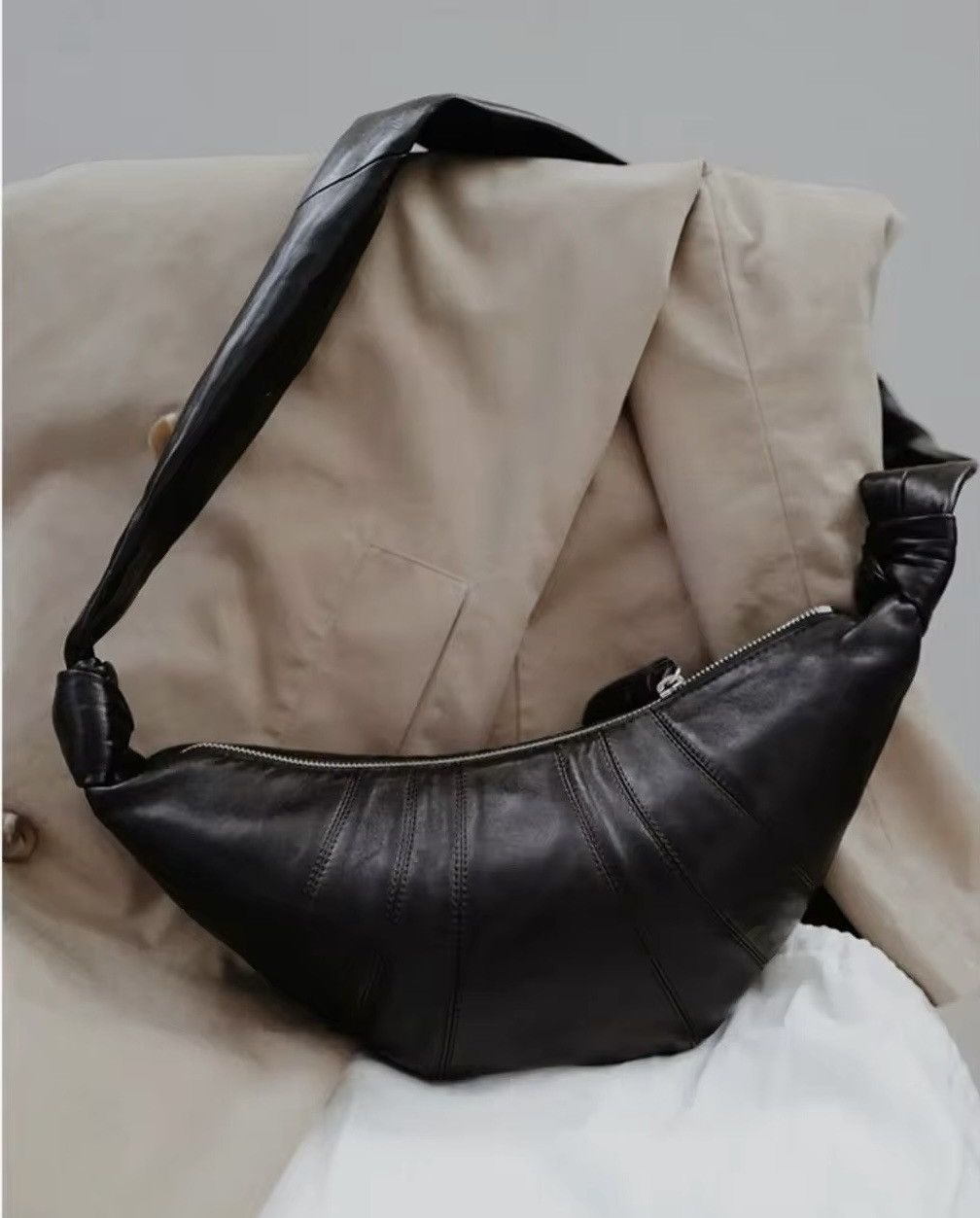 Japanese Brand Diagonal cross dumpling Pu Leather bag Size ONE SIZE - 2 Thumbnail