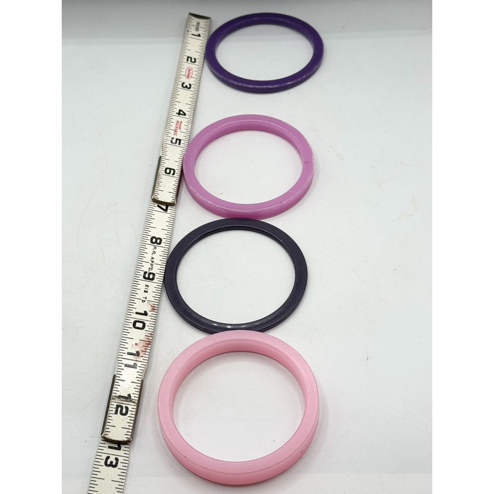 Vintage Vintage plastic bangle set of four bangle bracelets Size ONE SIZE - 4 Thumbnail