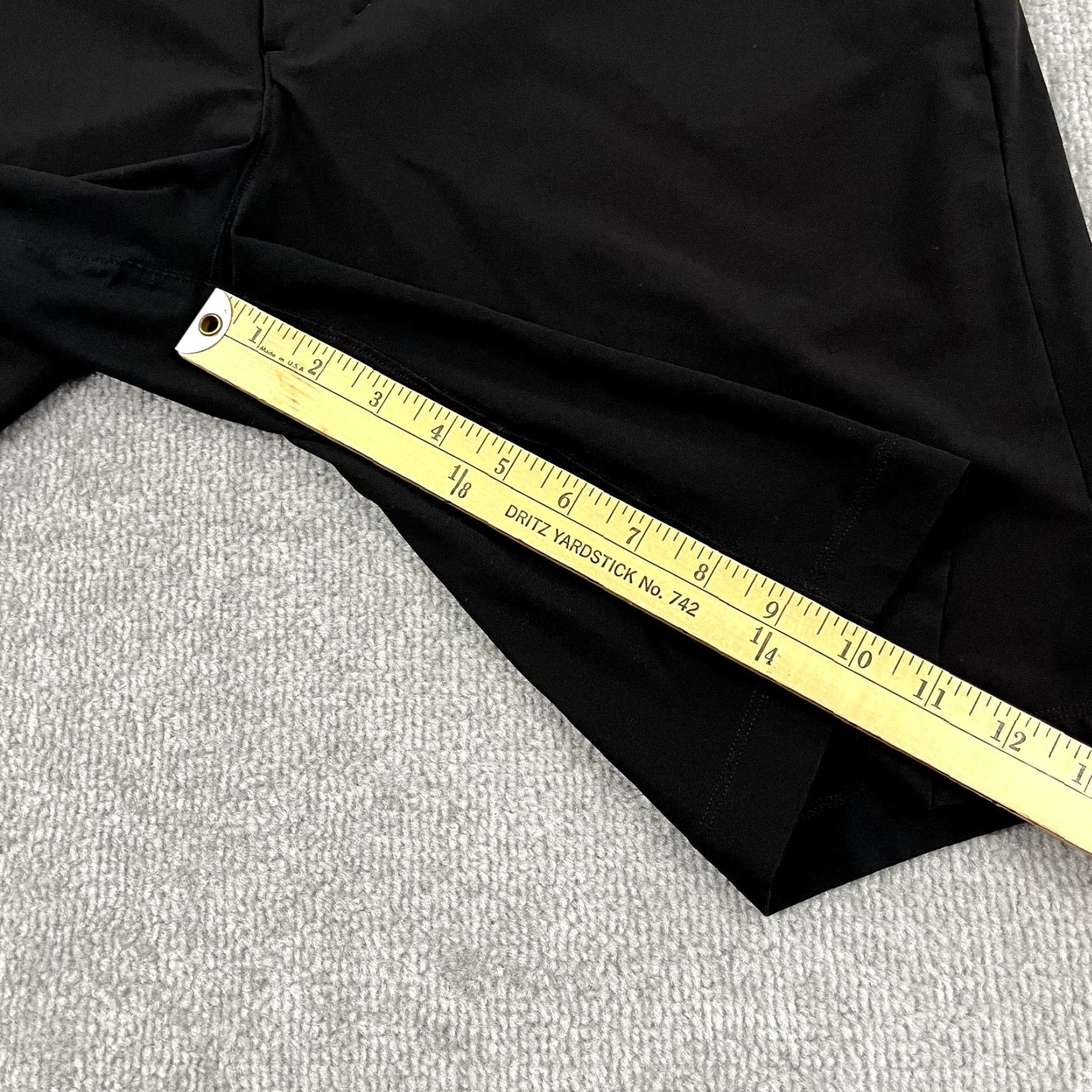 Lululemon Lululemon Shorts Mens 32 Black Chino Golf Performance Sport 10" Inseam 5-Pocket Flat Front Logo Zipper Polyester Breathable Size US 32 / EU 48 - 6 Thumbnail