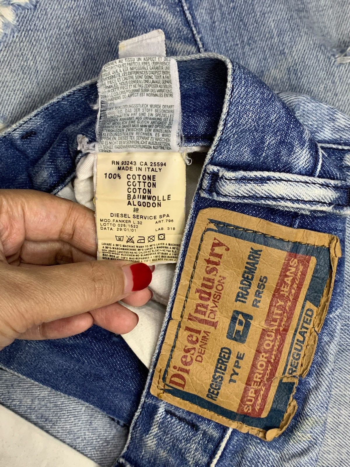 Diesel Vintage Italy Diesel Light Faded Wash Distress Bootcut Jeans Size US 29 - 11 Thumbnail