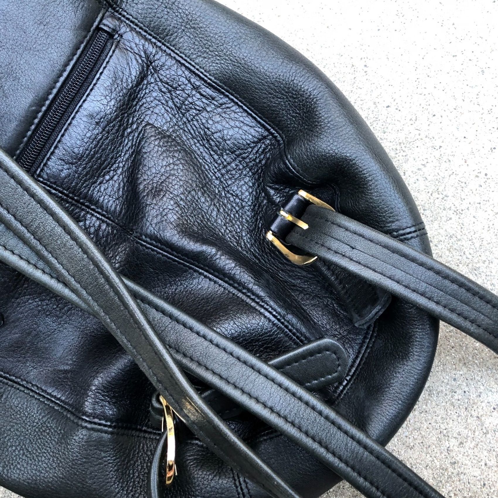 Vintage TIGNANELLO Buckle Leather Backpack Women's Black Bag Size ONE SIZE - 4 Thumbnail