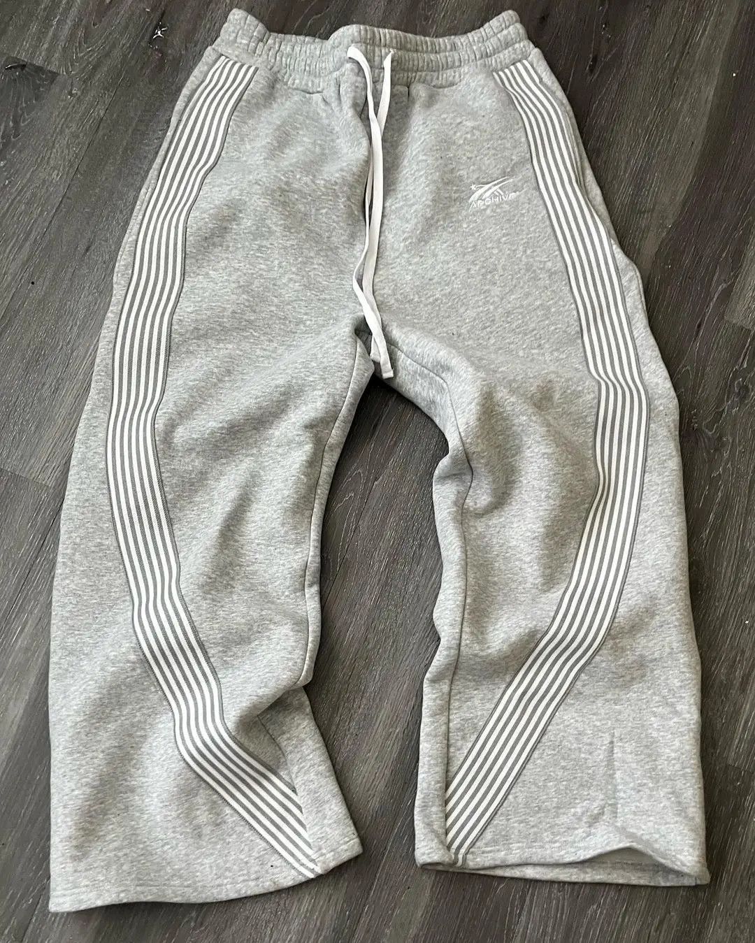 Japanese Brand Drawstring Gray Pure Cotton Elastic Waist Baggy Sweatpants Size US 34 / EU 50 - 4 Thumbnail