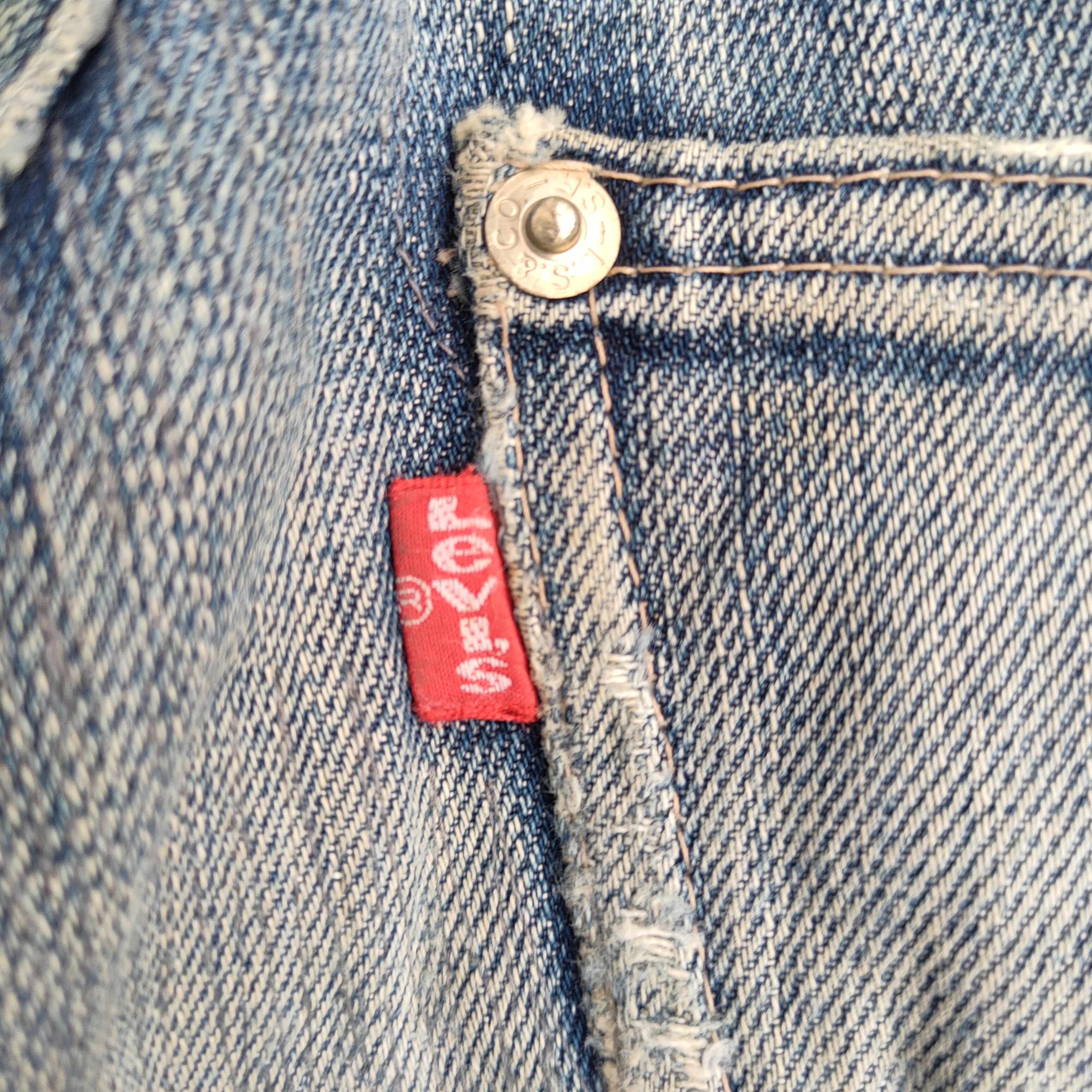 Levi's Vintage Clothing VINTAGE LEVI'S 599 BUTTON FLY FADED JEANS DENIM PANTS Size US 29 - 12 Thumbnail