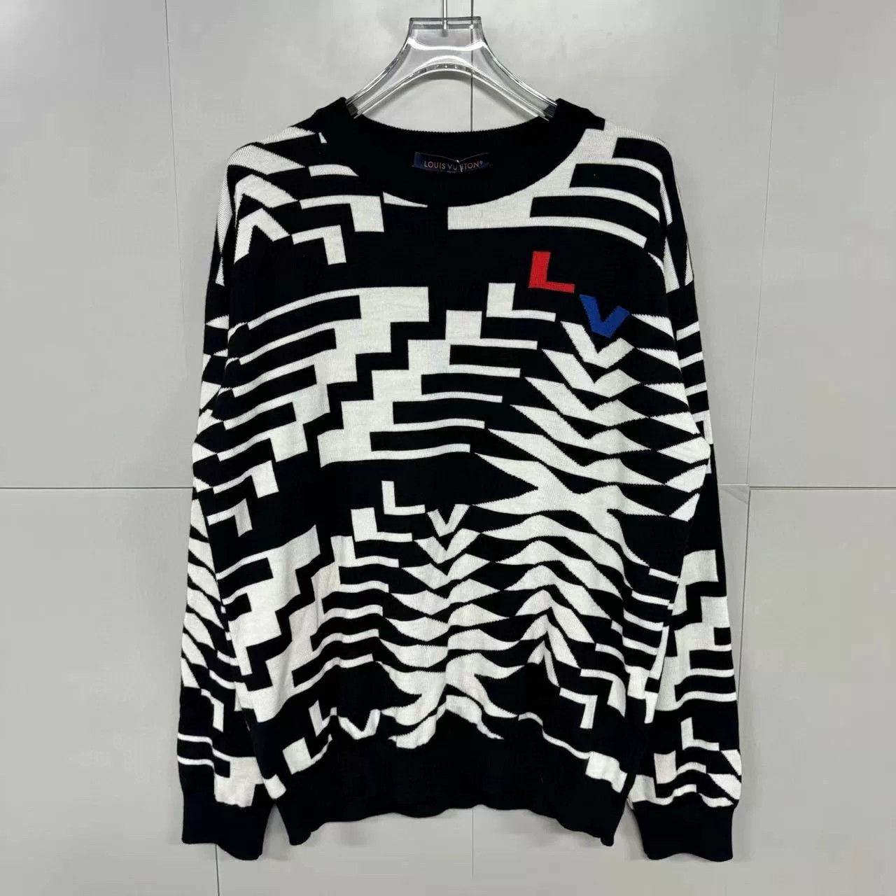 louis vuitton winter collection knit sweater