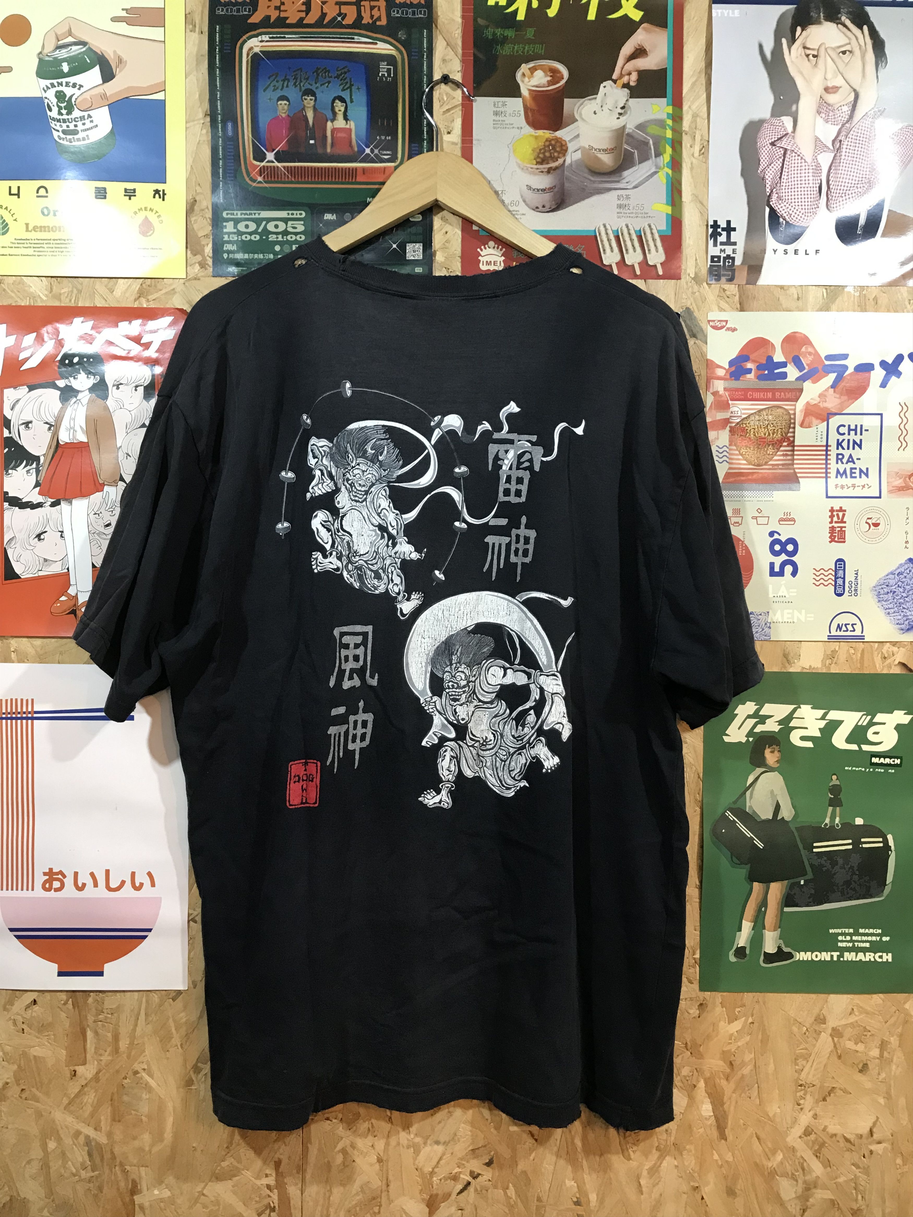 Dogtown × Santa Cruz Skateboards × Vintage Dogtown Sunfaded Distressed Tee Shirt Size US XL / EU 56 / 4 - 8 Thumbnail