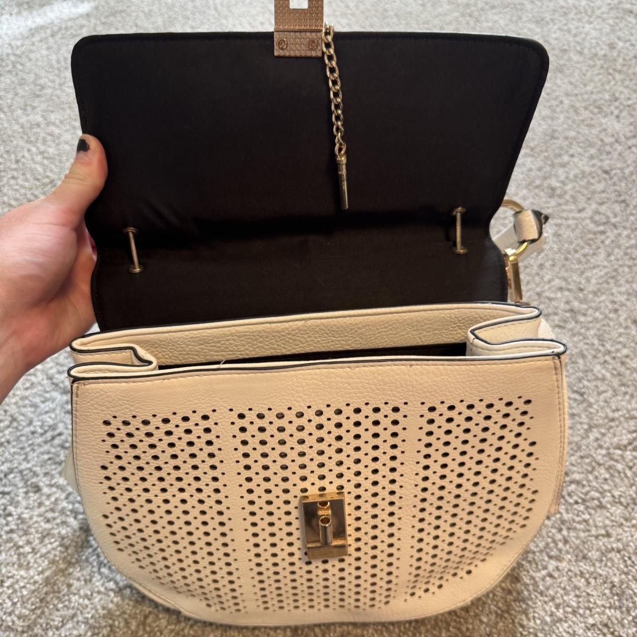 Neiman Marcus Cream Leather Shoulder/Crossbody Bag Size ONE SIZE - 2 Thumbnail