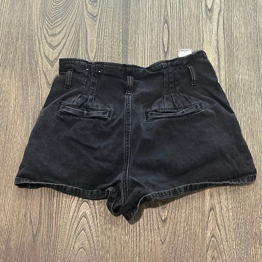 American Eagle Outfitters American Eagle Jean Shorts High Rise Button Fly Black Size 6 Size 28" / US 6 / IT 42 - 7 Thumbnail