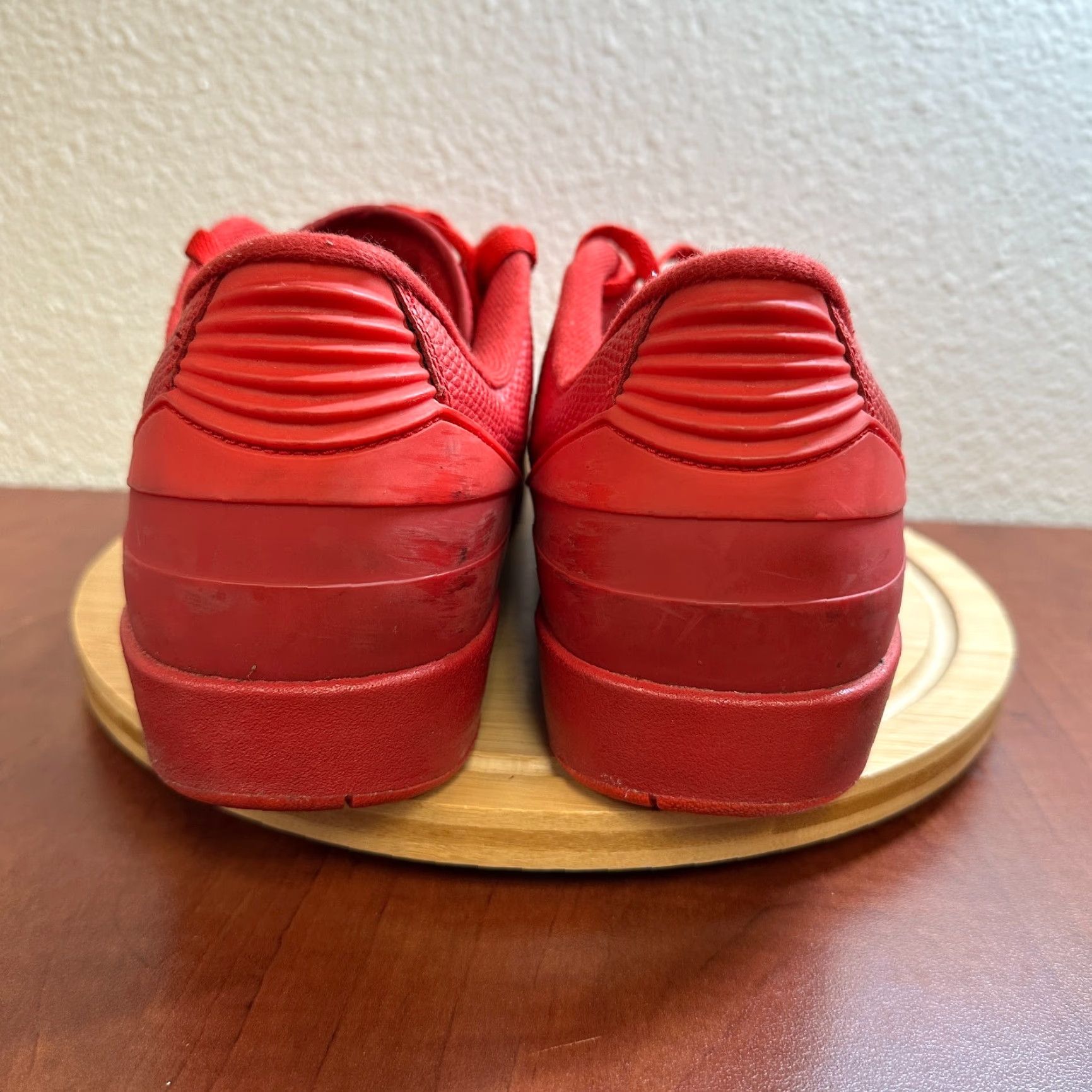 Jordan Brand VINTAGE Jordan 2 Retro Shoes Mens 12 Red Leather Low Top Gym Basketball 832819-606 Size US L / EU 52-54 / 3 - 3 Thumbnail