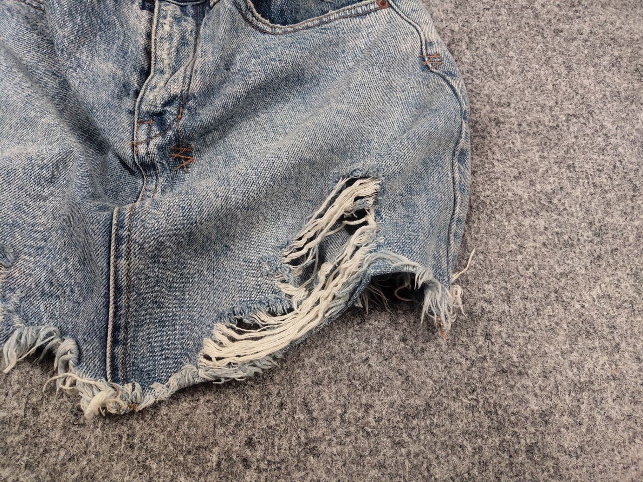Hysteric Glamour × Ksubi × Vintage Ksubi Japan Design mini moss Distressed Denim Button skirt Size 24" / US 00 / IT 34 - 4 Thumbnail