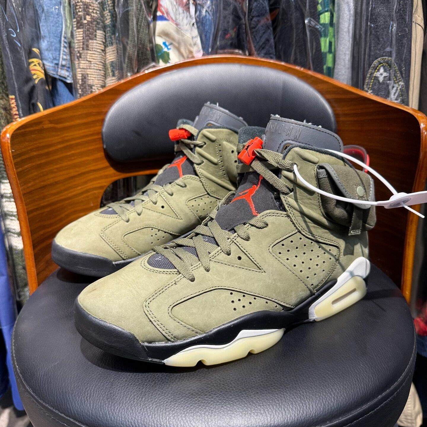 Nike Nike AJ6 Green Lowtop Sneakers 9.5 Men Size US 9.5 / EU 42-43 - 1 Thumbnail