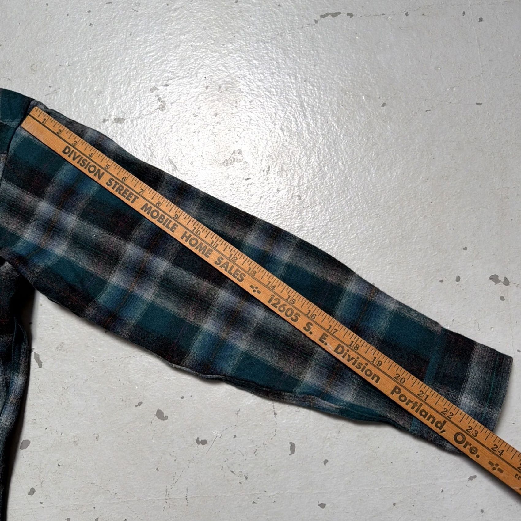 Pendleton Vintage Pendleton High Grade Western Ombre Shadow Plaid Wool Snap Shirt USA M Size US M / EU 48-50 / 2 - 6 Thumbnail