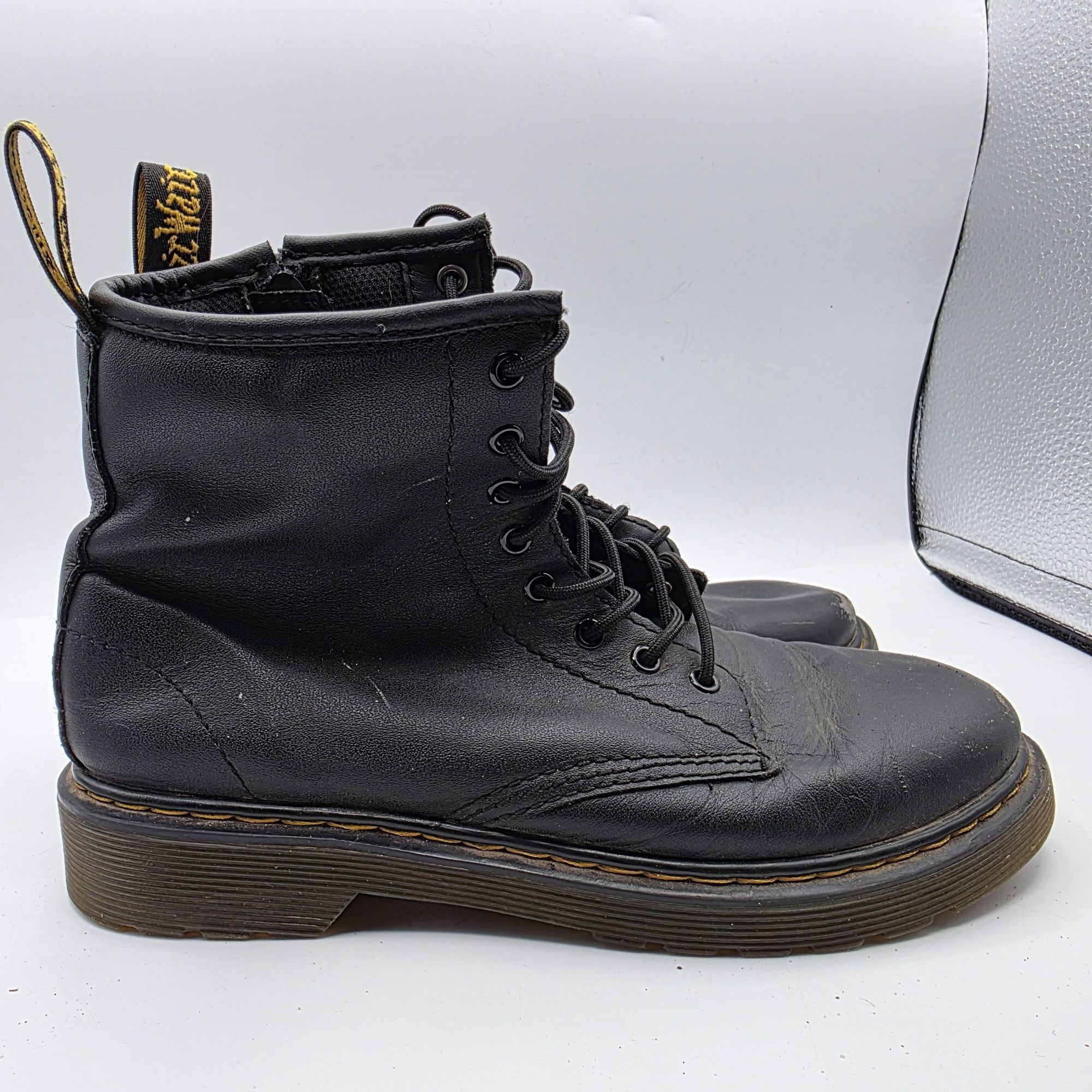 Dr. Martens Dr. Martens Doc 1460 J Womens Size 5 Black Combat Boots Casu Size US 5 / IT 35 - 12 Thumbnail
