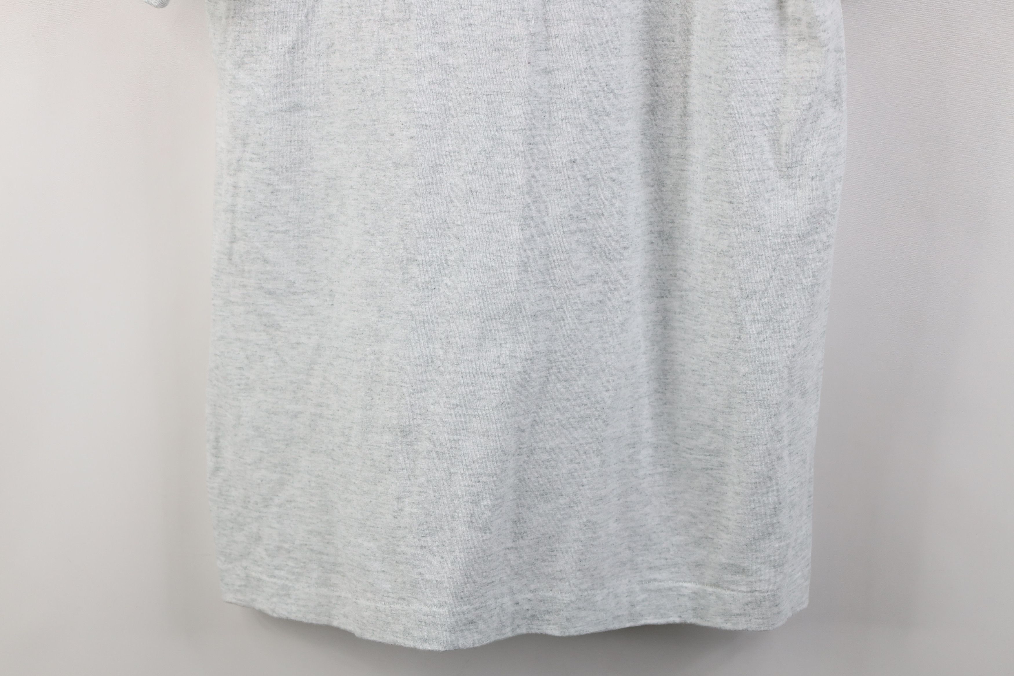 Vintage Vintage 90s Tools Wrap Your Hands T-Shirt Heather Gray USA Size US L / EU 52-54 / 3 - 12 Thumbnail