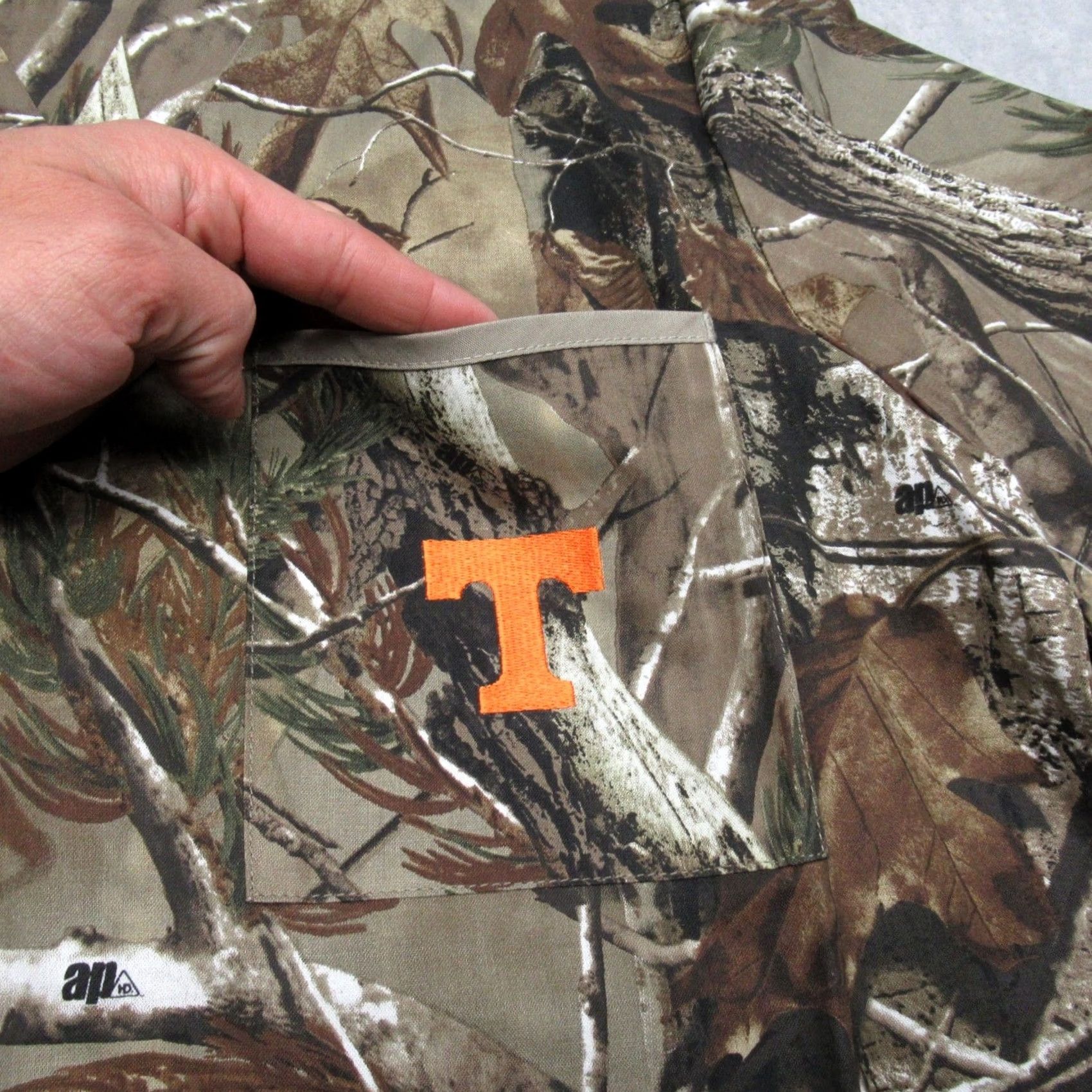 Realtree Scrub Dudz Realtree Scrub Shirt Mens S Green Camouflage Fits Large Medical Nurse Uniform NEW Size US S / EU 44-46 / 1 - 7 Thumbnail