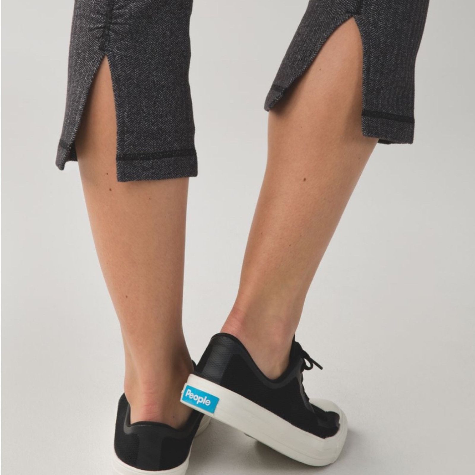 Lululemon Lululemon Gather & Crow Crop Gray Herringbone Leggings 2 Size 24" / US 00 / IT 34 - 4 Thumbnail