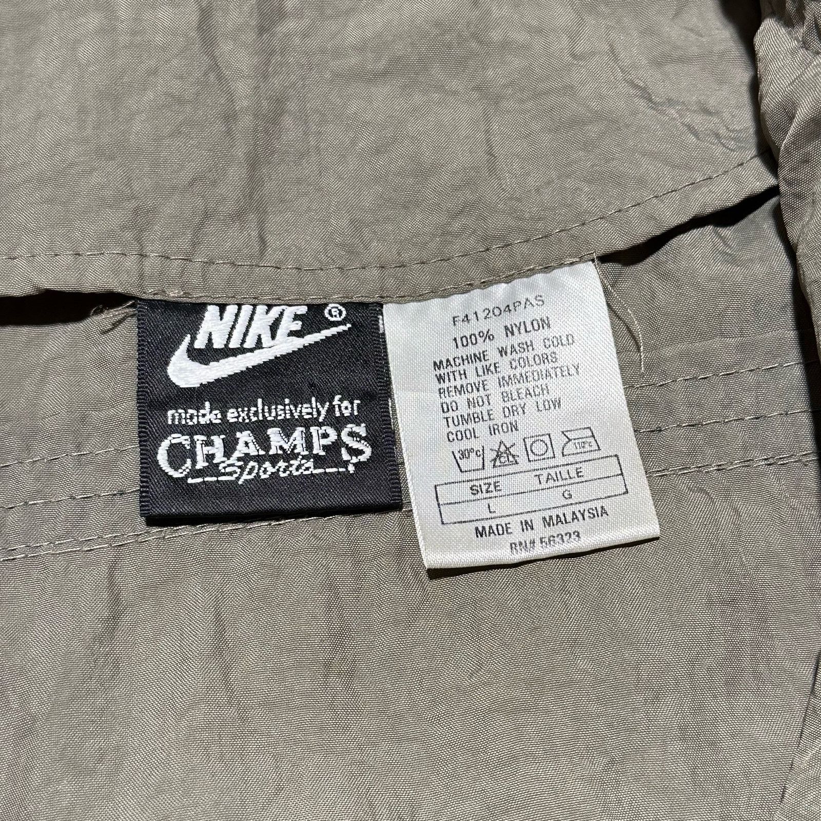 Nike Vintage Nike Windbreaker size Large in Men Size US L / EU 52-54 / 3 - 3 Thumbnail
